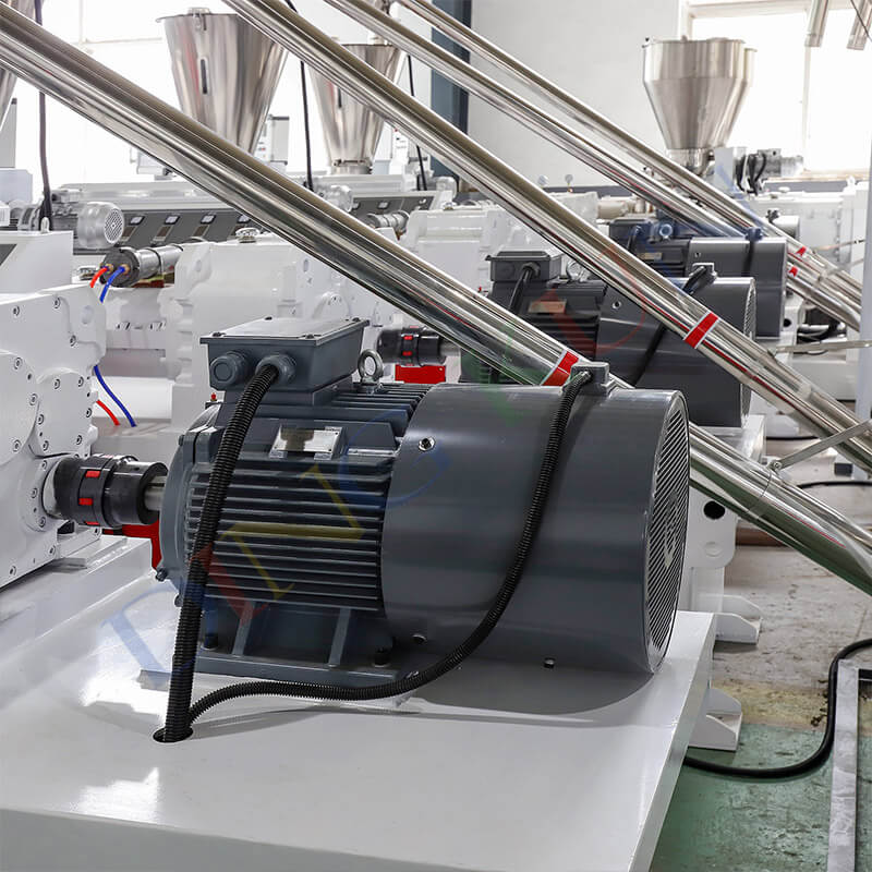 Twin Screw Extruder