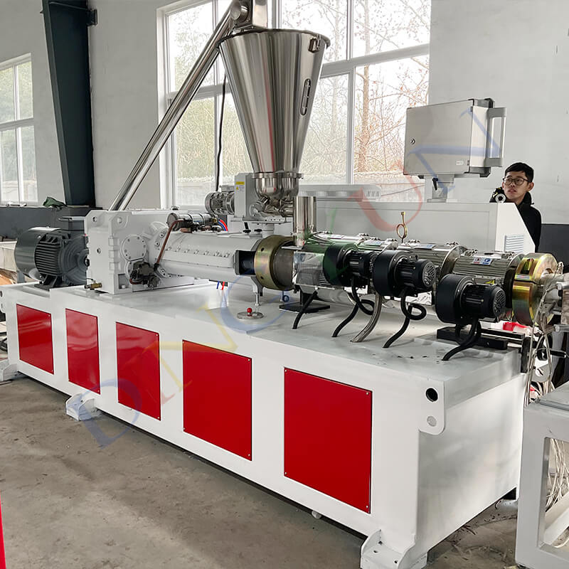 Twin Screw Extruder