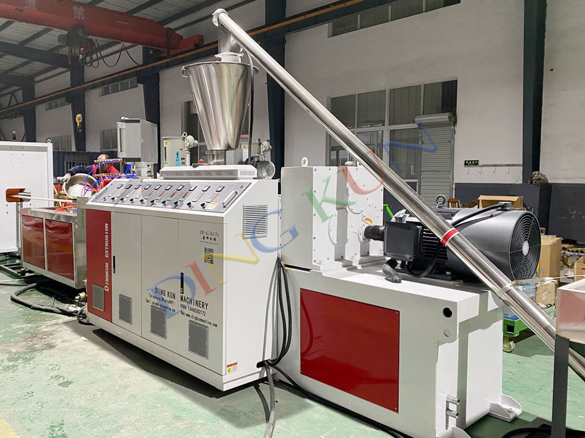 pvc ceiling machine (1).jpg