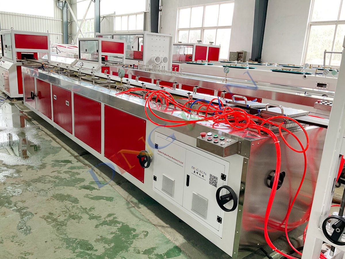 WPC CO-EXTRUSION MACHINE (4).jpg