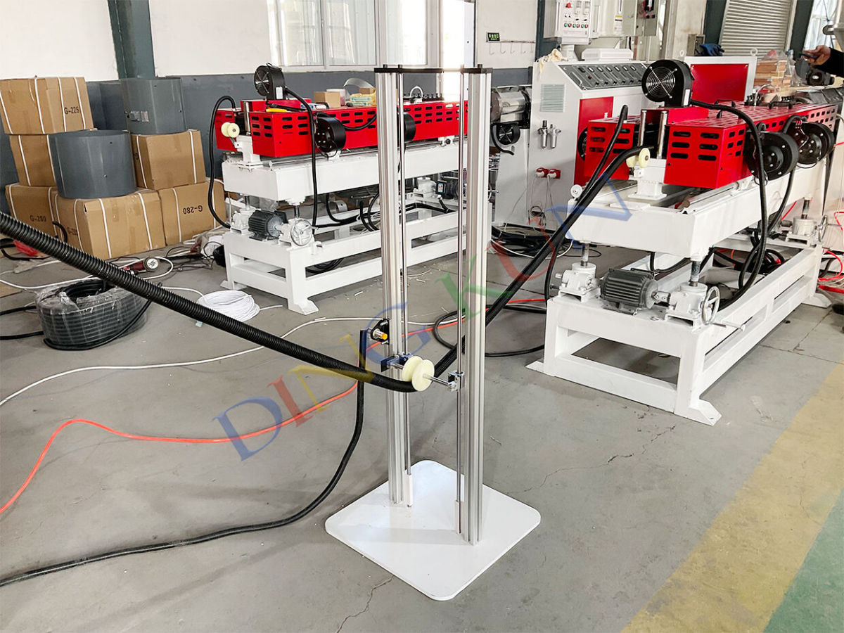 corrugated pipe machine (3).jpg