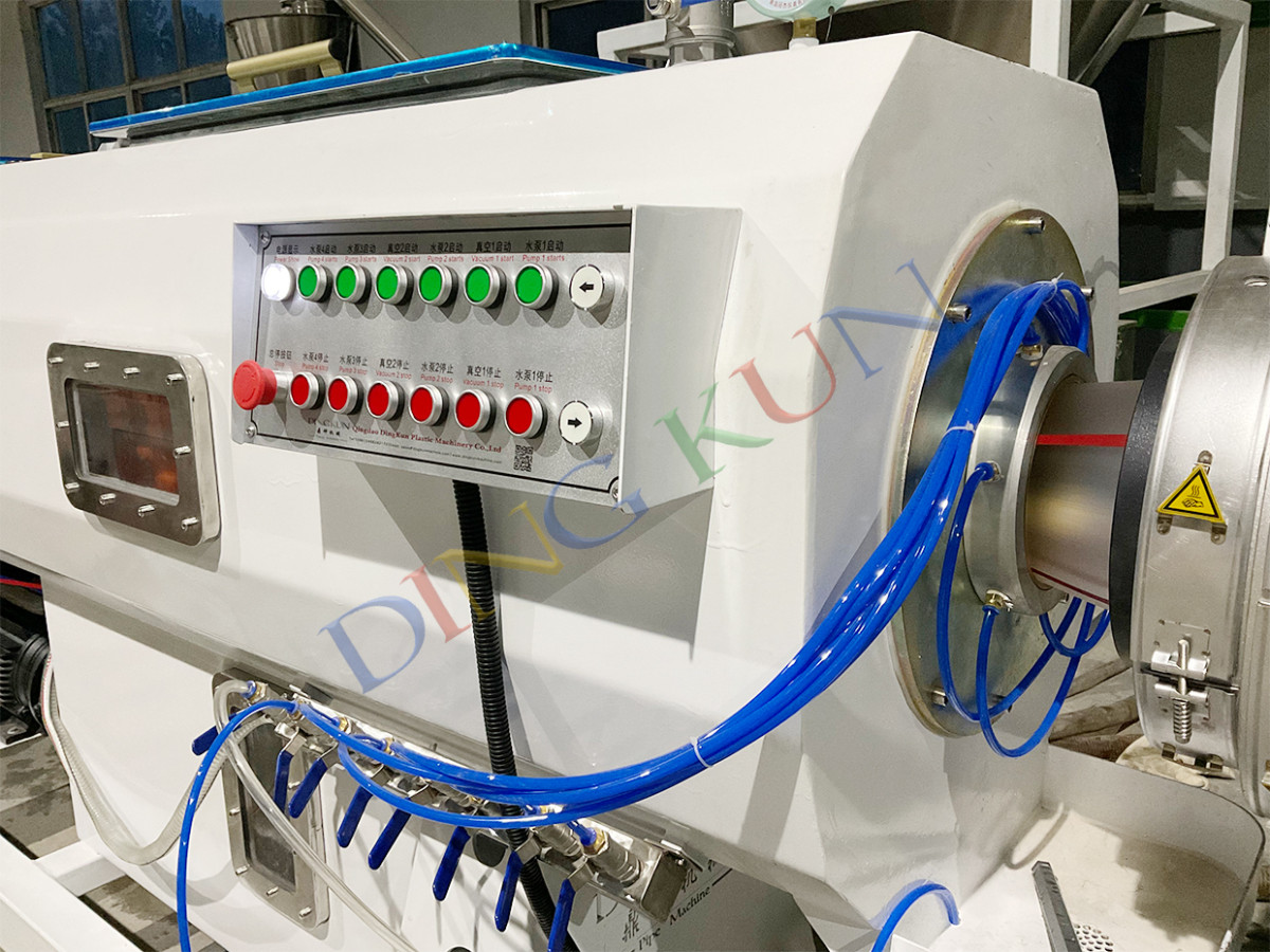 hdpe pipe machine (3).jpg hdpe pipe machine (3).jpg