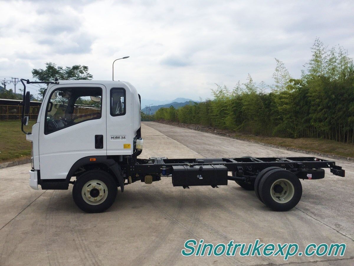 HOMAN 4X2 mixer truck chassis_1.jpg