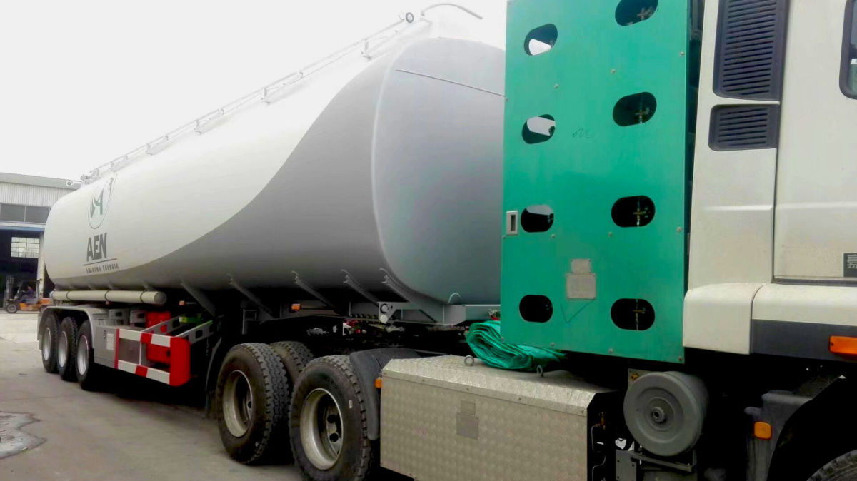 3 Axles Fuel Tank Semi Trailer 60m³_3.jpg
