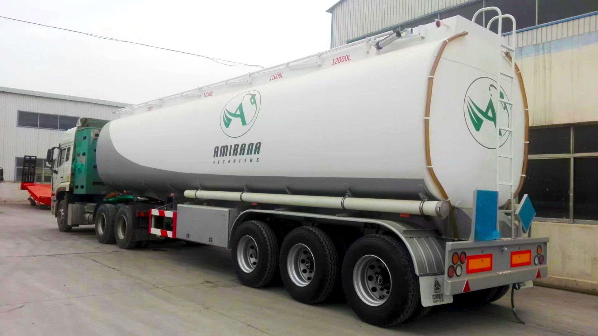 3 Axles Fuel Tank Semi Trailer 60m³(Carbon Steel Tank)