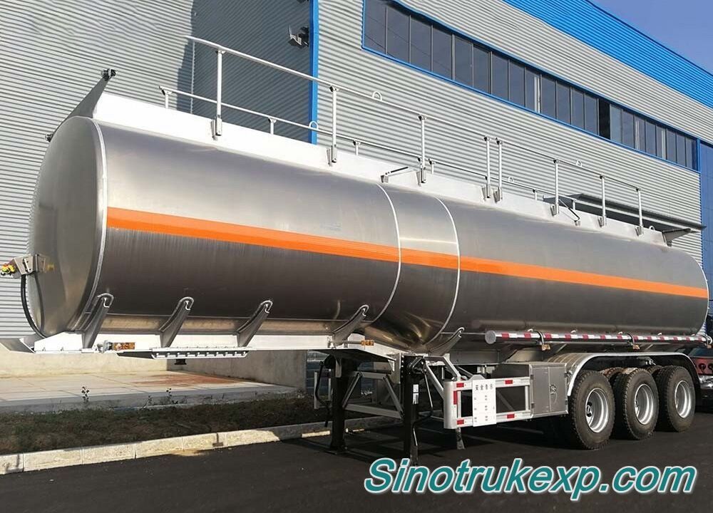3 Axles Stainlessness Fuel Tanker Semi Trailer 42m