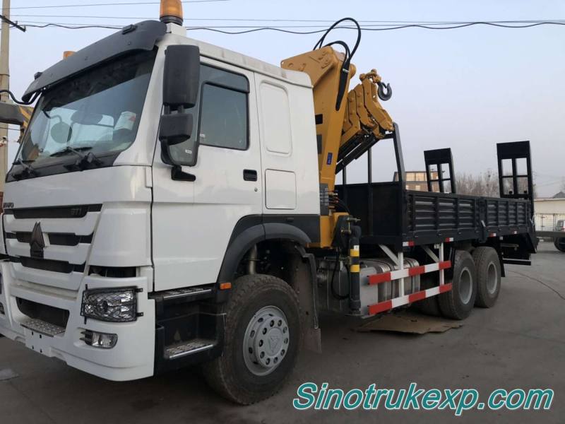 SINOTRUK HOWO 12 wheeler 8x4 Truck mounted crane with ramp ZZ1317N4667W SINOTRUK HOWO 12 wheeler 8x4 Truck mounted crane with ramp ZZ1317N4667W