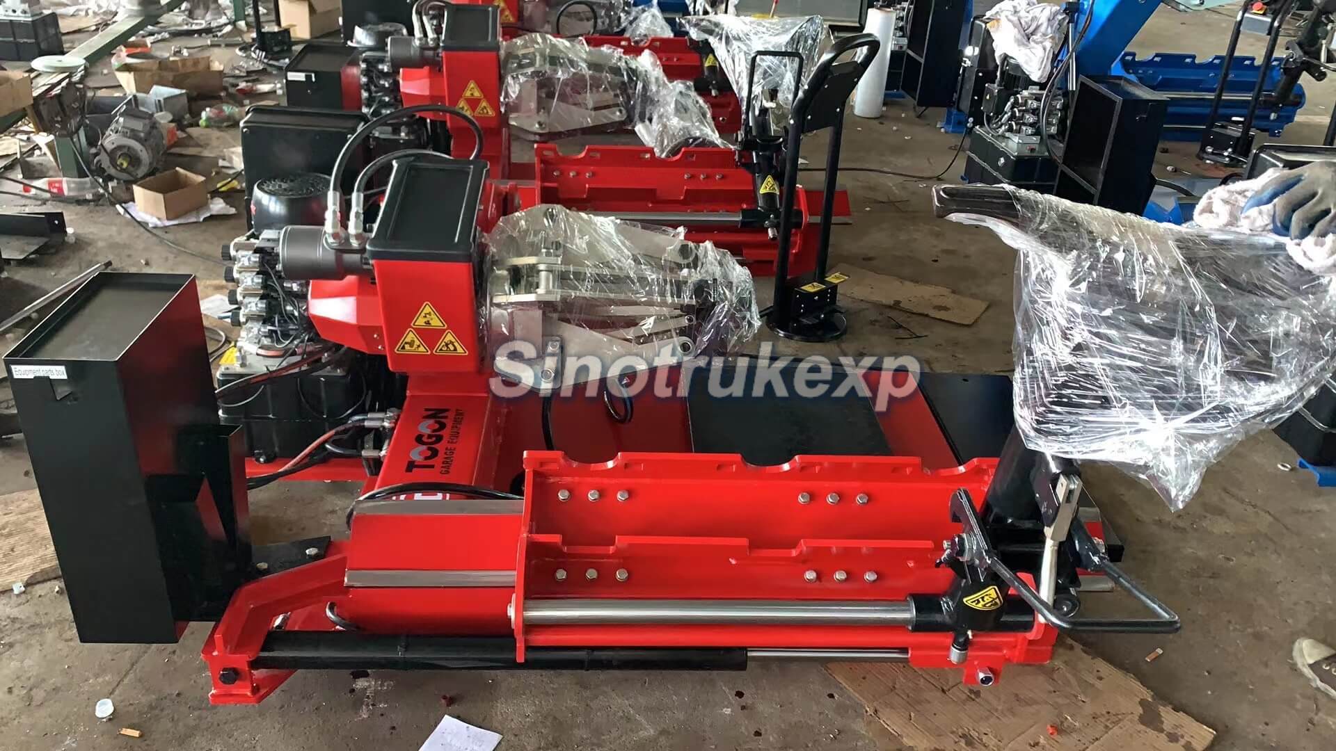 Truck tire changer Truck tire changer