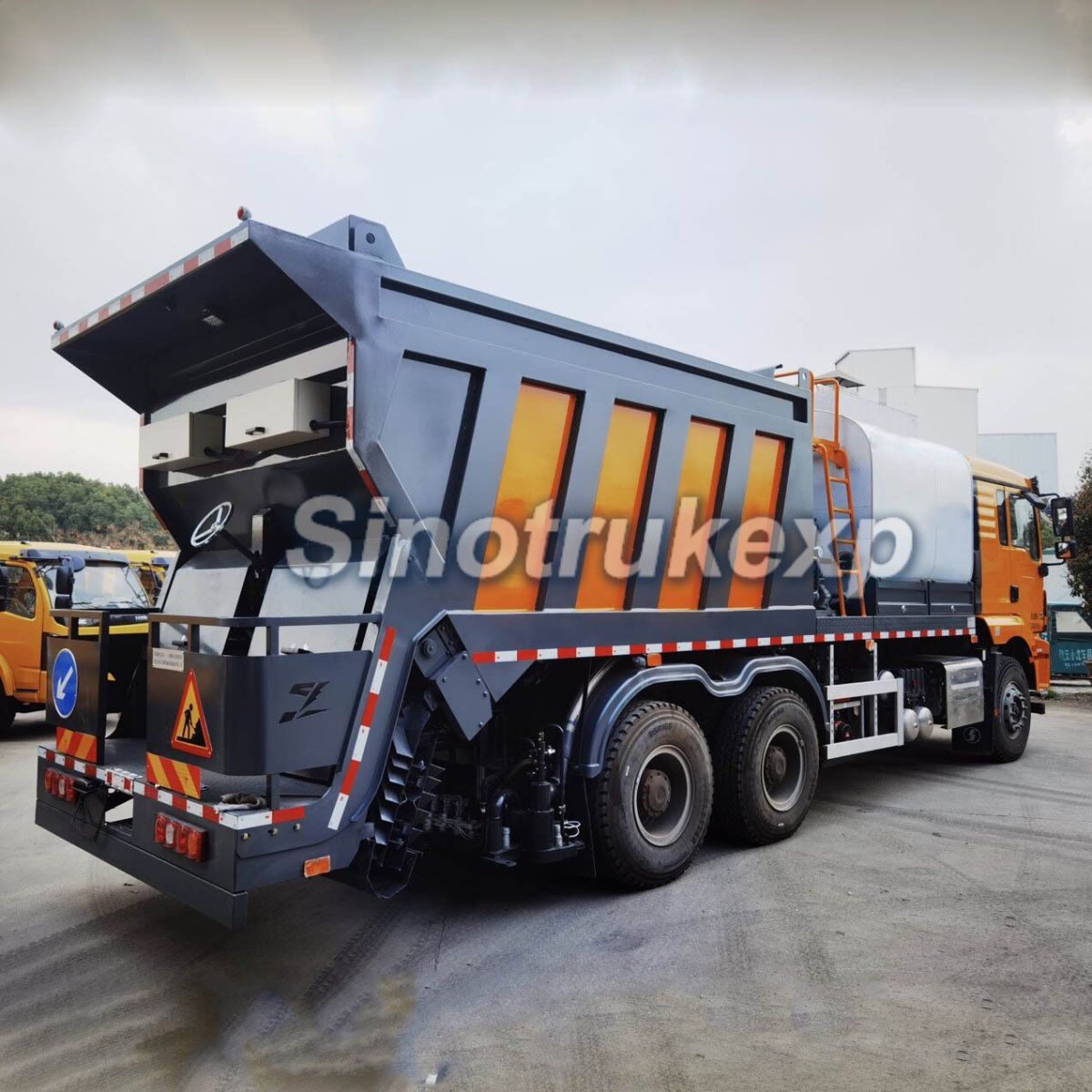 Synchronous Chip Sealer_2_wk.jpg