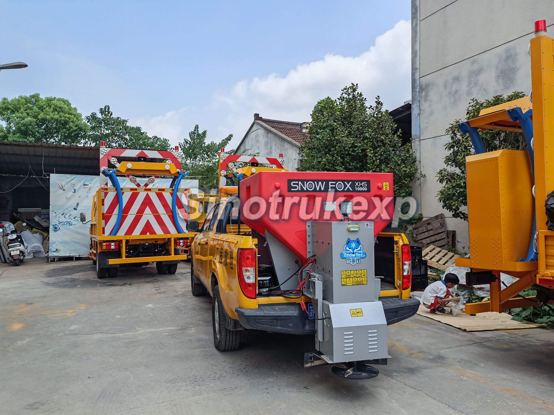 Polyethylene snow melting spreader XHS-10000 XHS-20000 XHS-30000