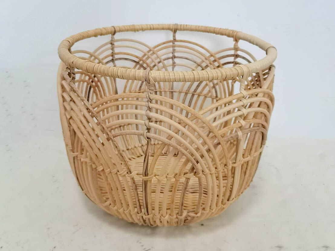 Customizable Hand-made PP Or PE Laundry Basket, Imitation Rattan Or Wicker