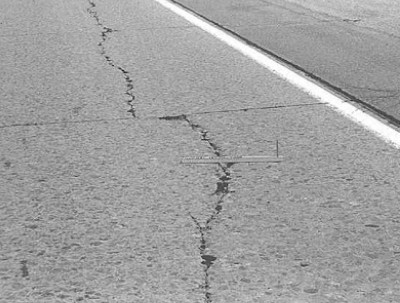 Pavement-Crack-Sealing-FAQ-01.jpg