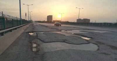 The cause of bitumen pavment potholes