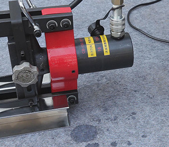 Hydraulic busbar bending machine Portable busbar processing machine