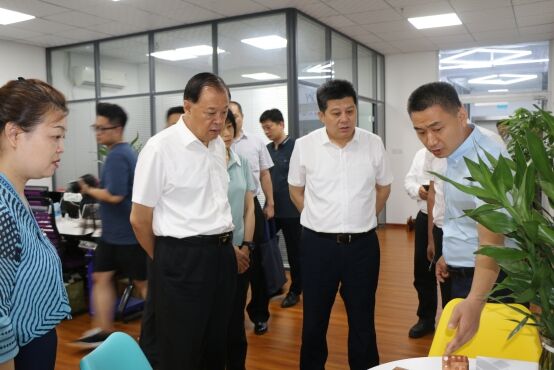 Quancheng Customs Visited Jinan Jingpeng CNC Machinery Co., Ltd.