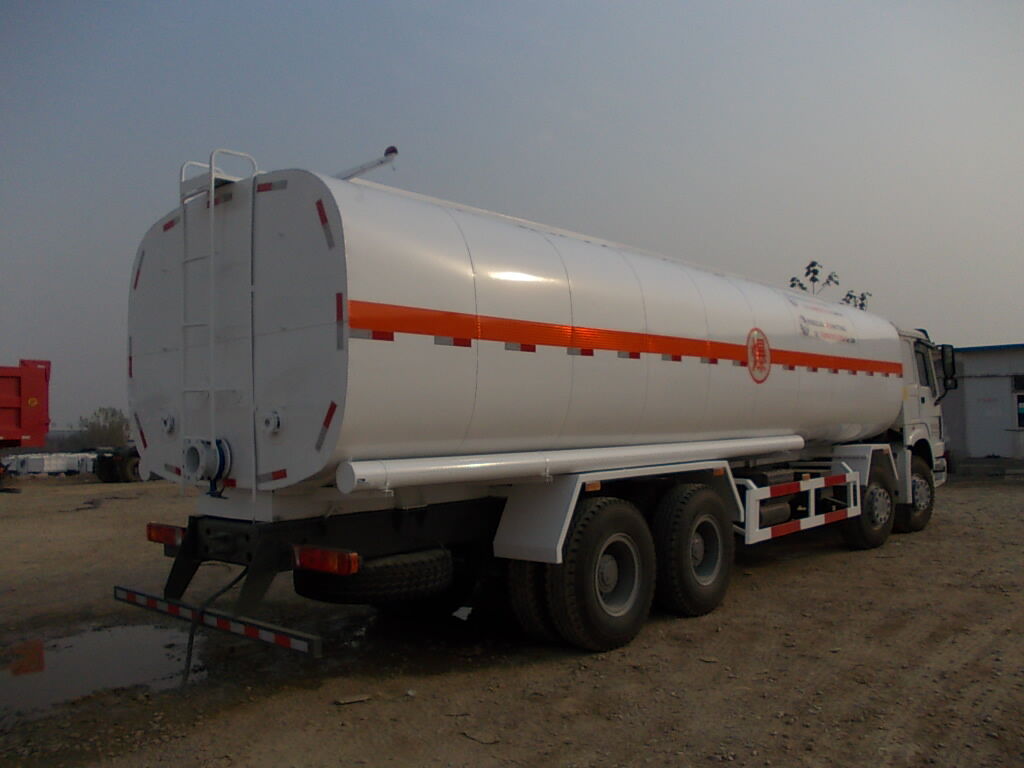 8x4 Oil tank truck 8x4 Oil tank truck