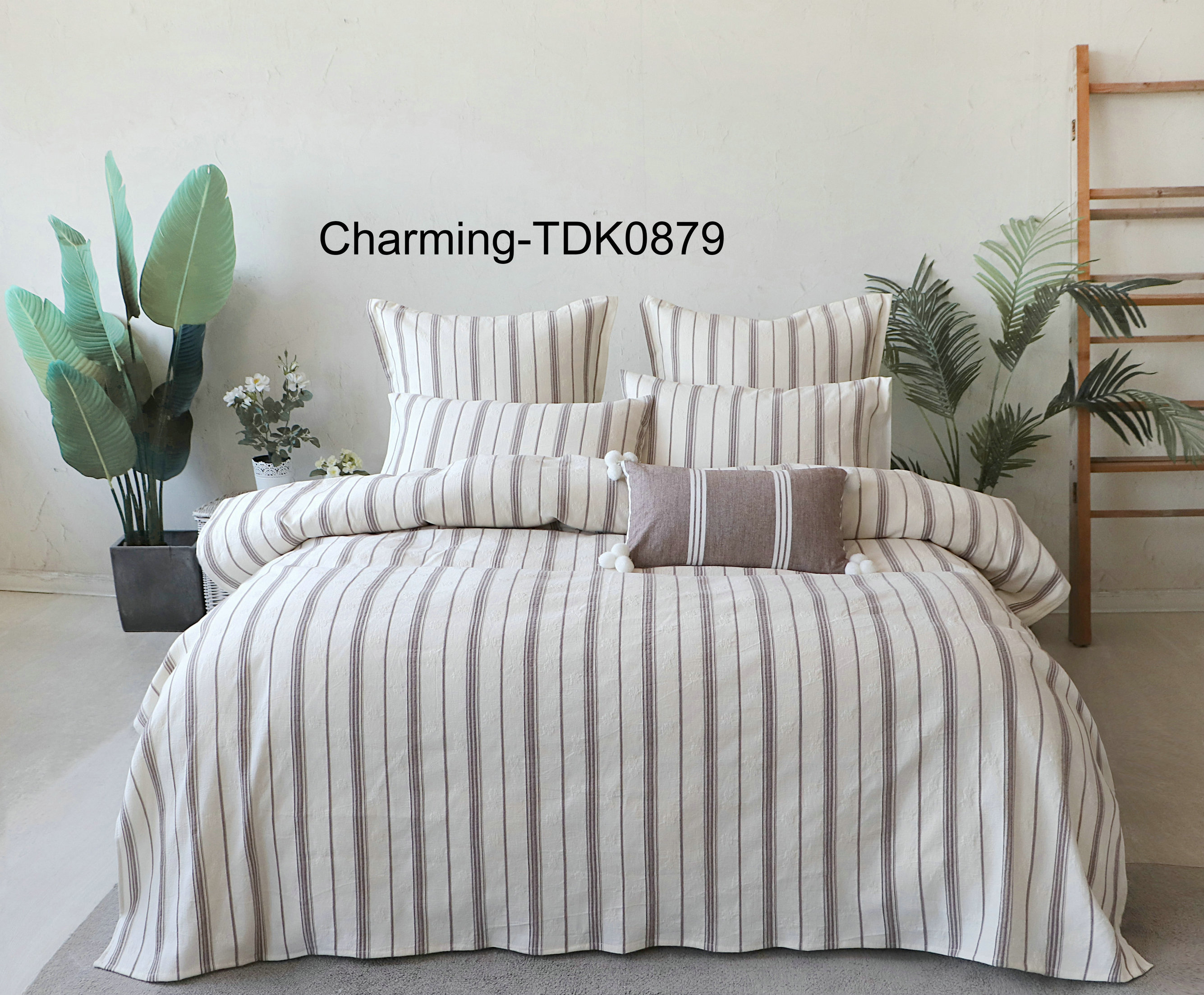TDK0879