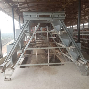 Ladder type manual and full automatic poultry layer cage comparison