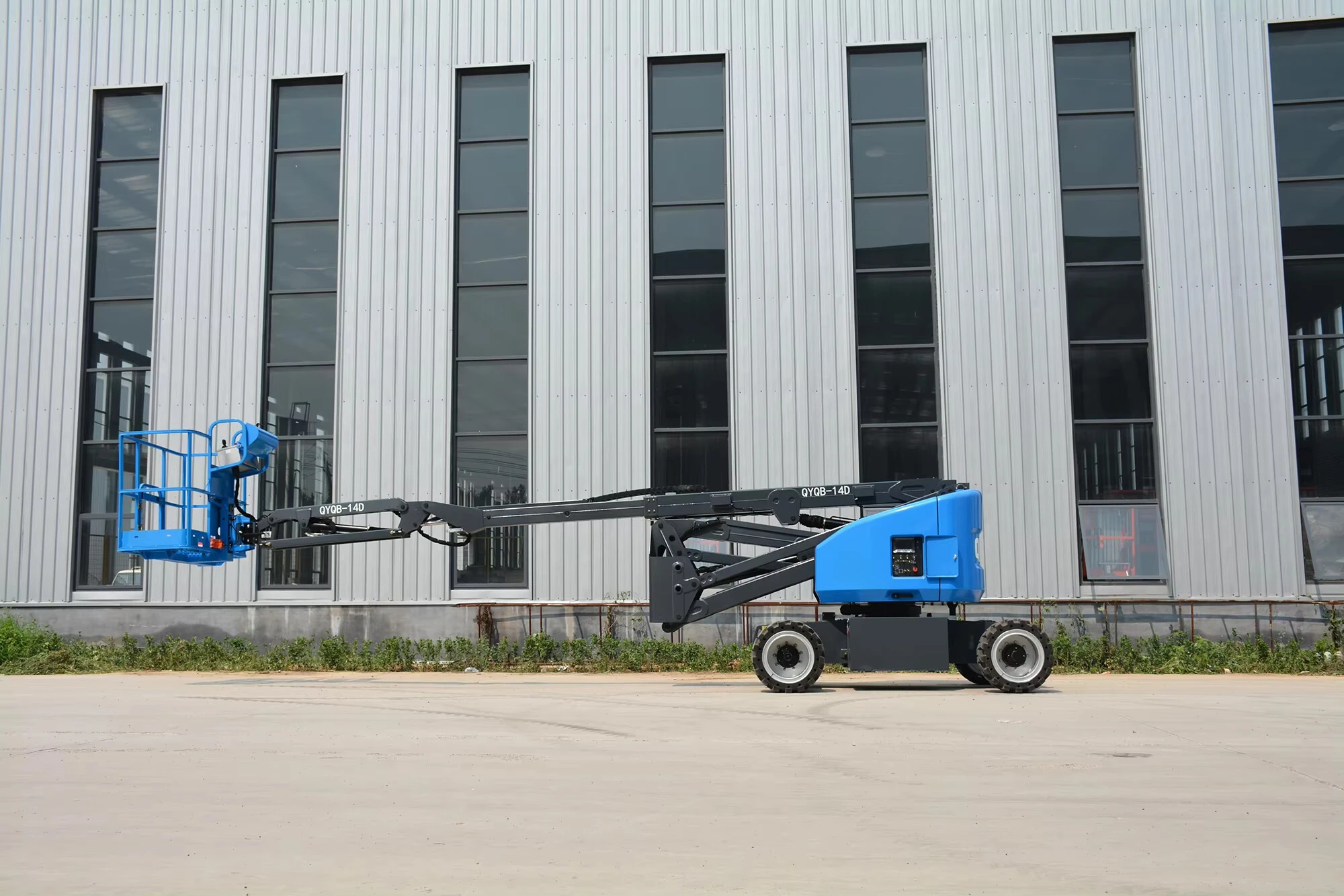 21.8M Work Articulating Boom Lift , QYQB-20C
