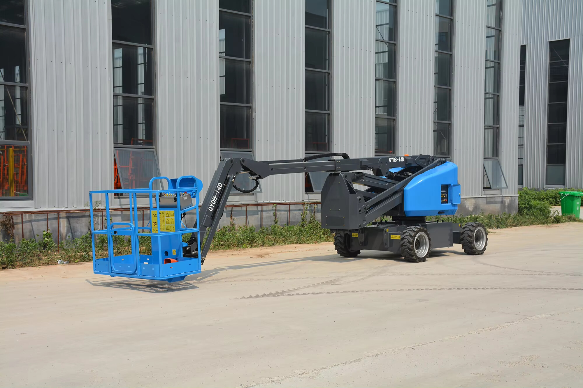 21.8M Work Articulating Boom Lift , QYQB-20C