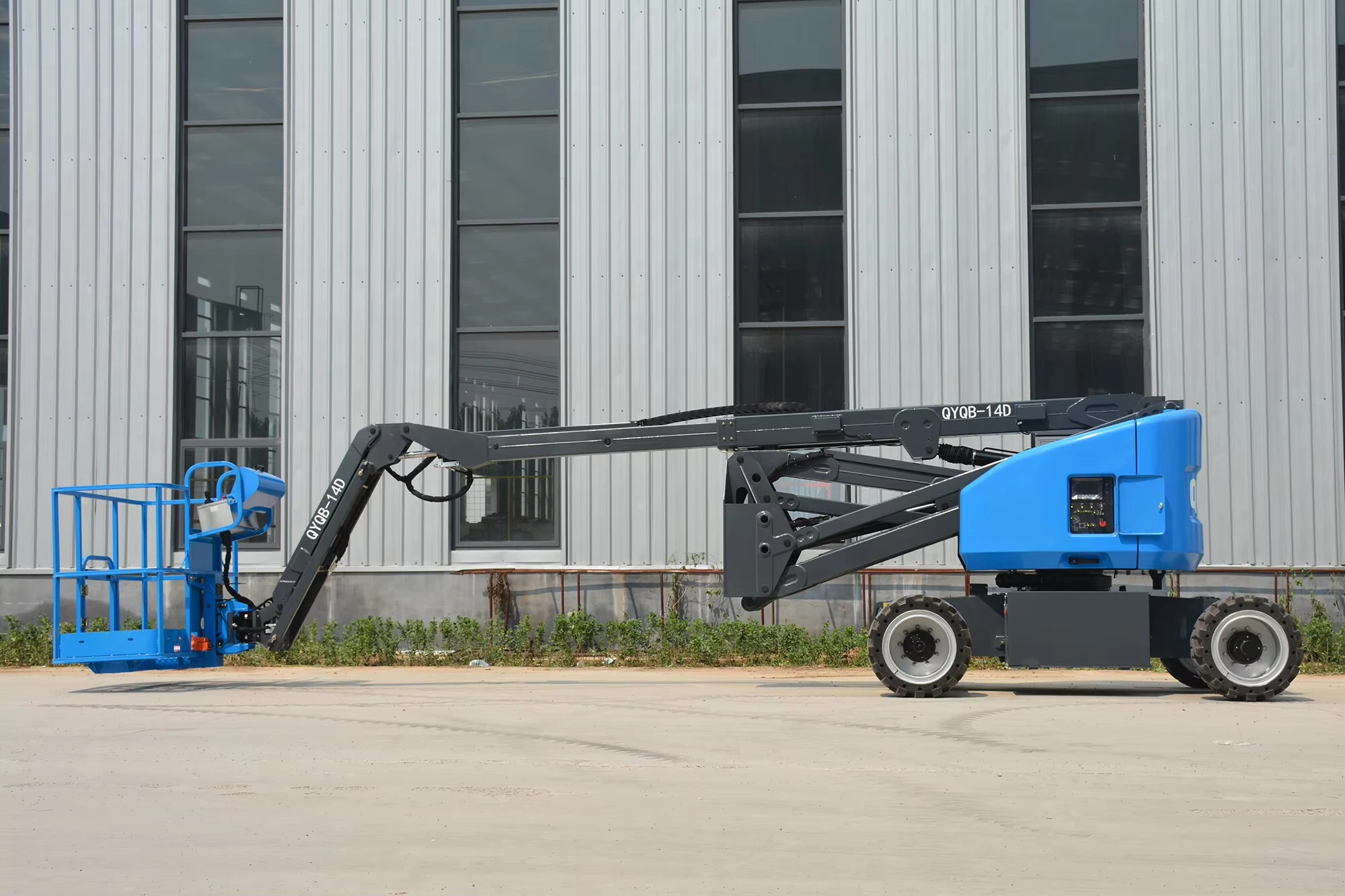 21.8M Work Articulating Boom Lift , QYQB-20C