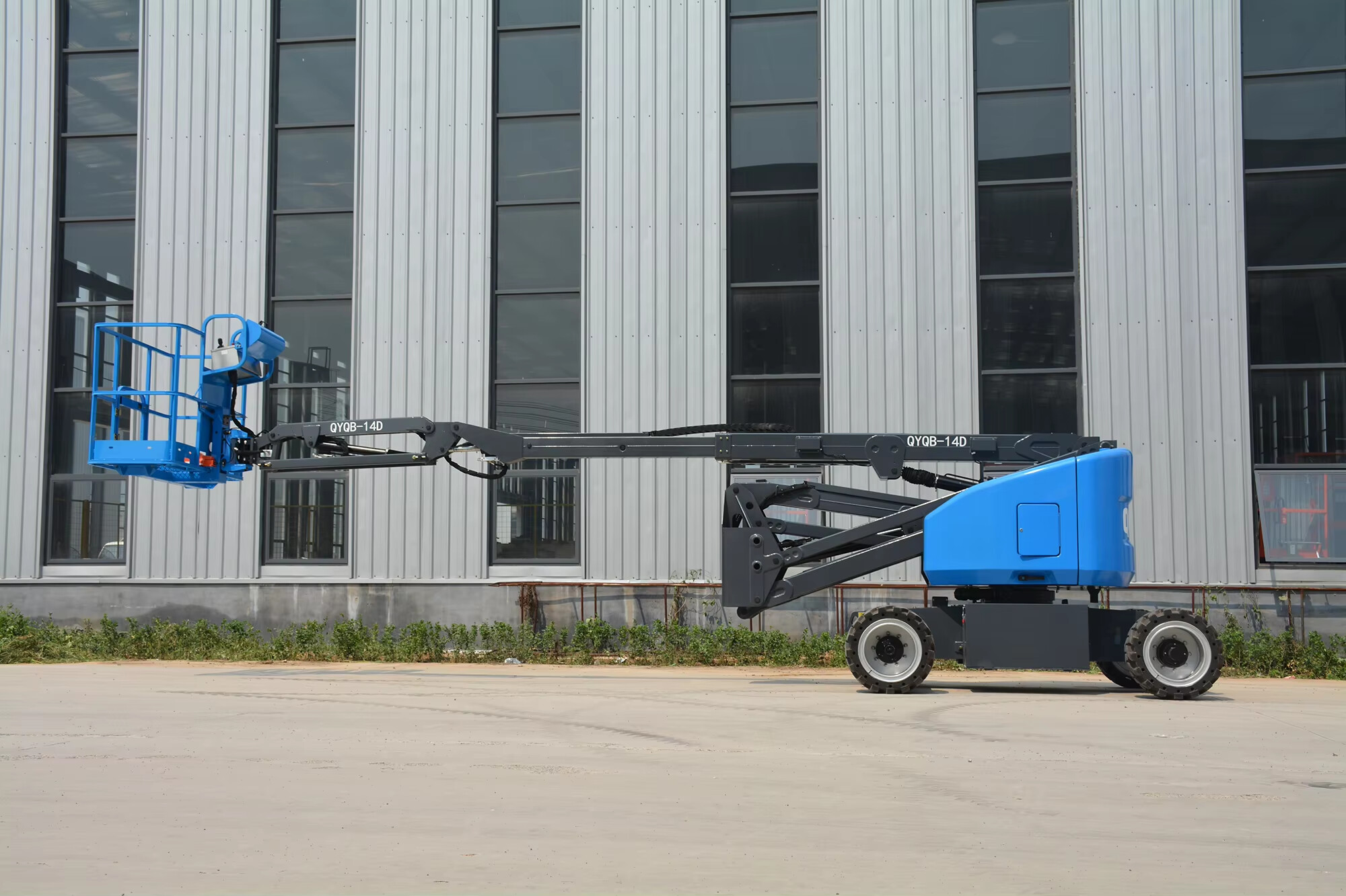 21.8M Work Articulating Boom Lift , QYQB-20C