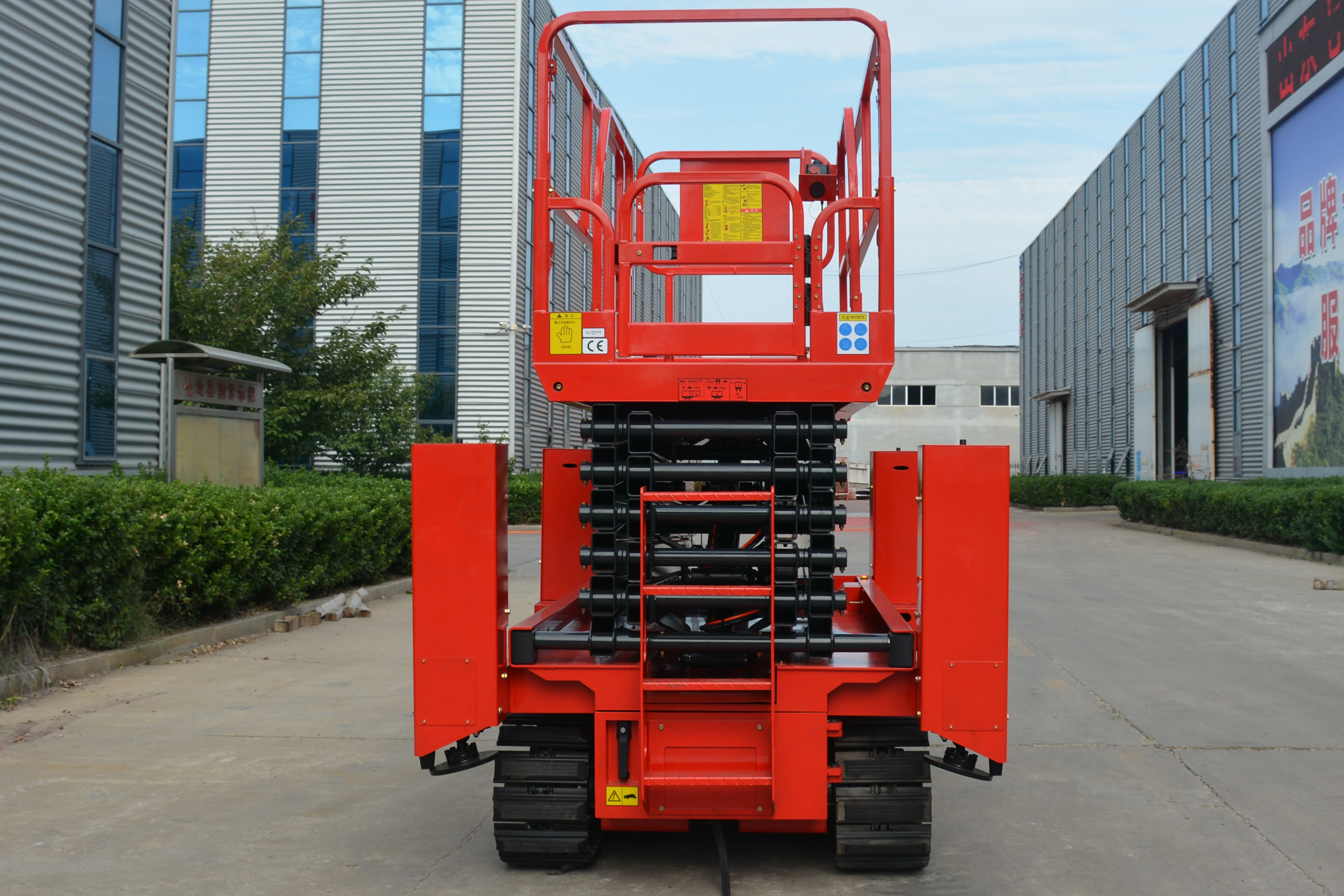 16M Work Crawler Scissor Lift , QY1416LDS