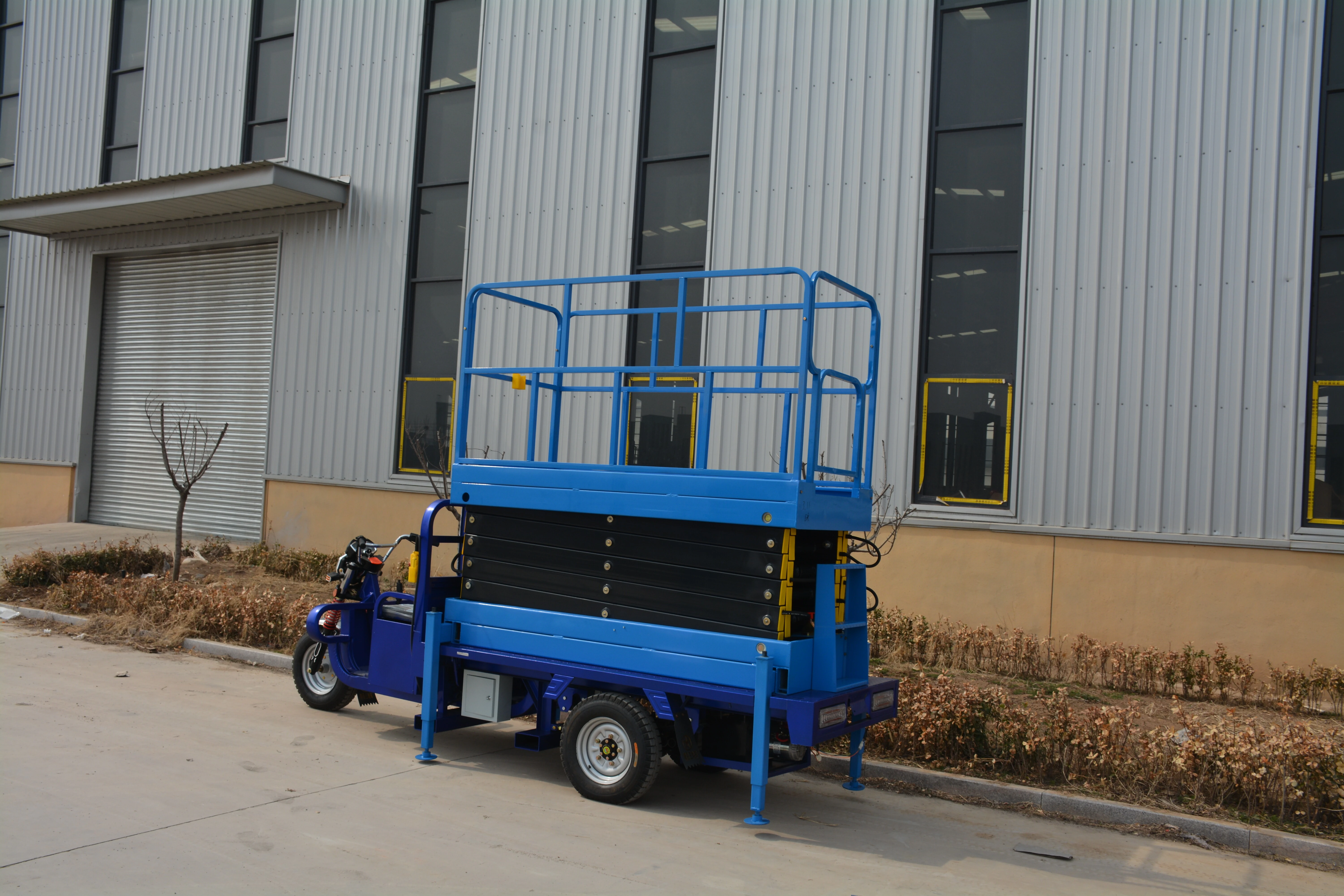 10M Work Vehicle Mounted Scissor Lift , QYCZ0.5-8