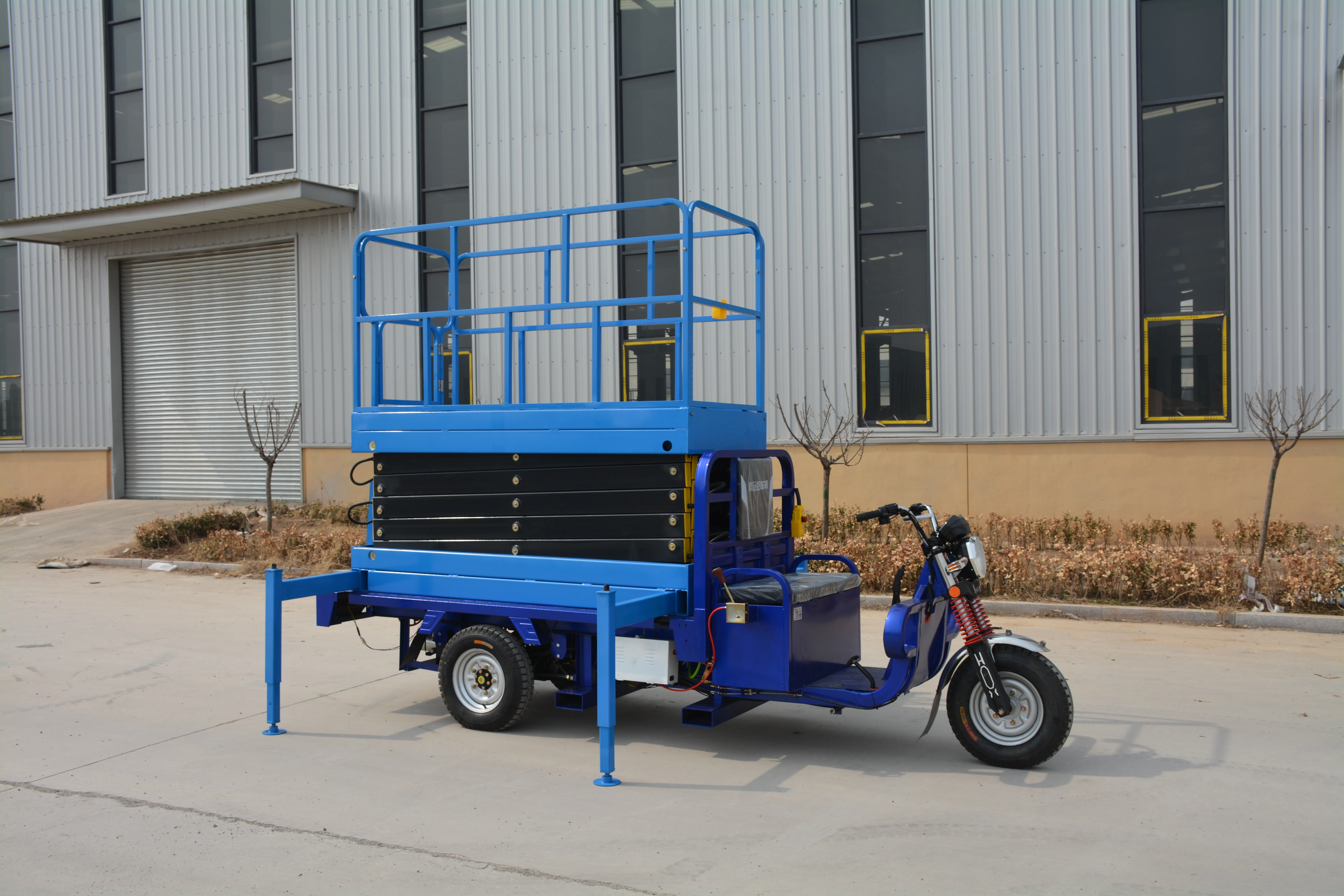 10M Work Vehicle Mounted Scissor Lift , QYCZ0.5-8