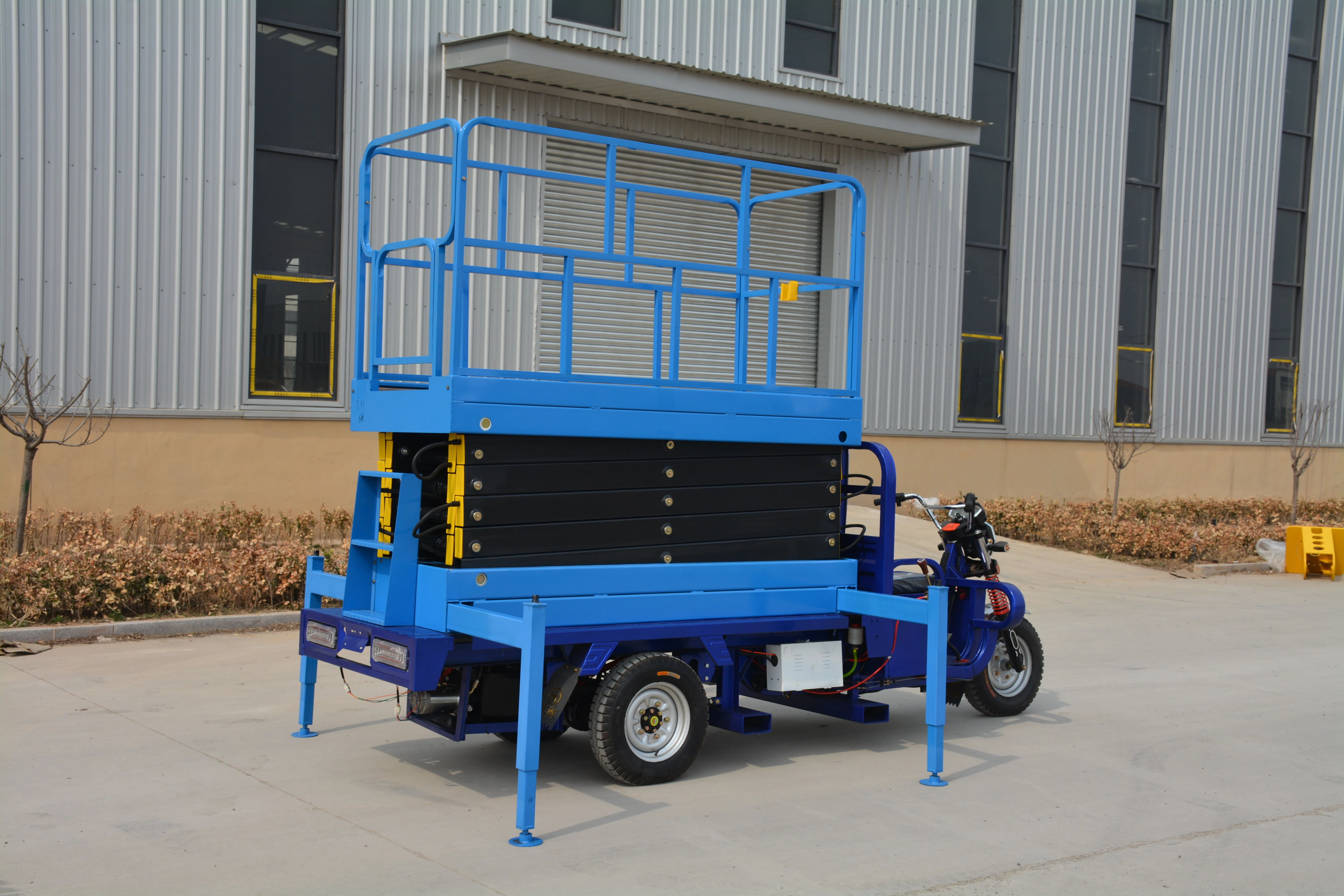 10M Work Vehicle Mounted Scissor Lift , QYCZ0.5-8