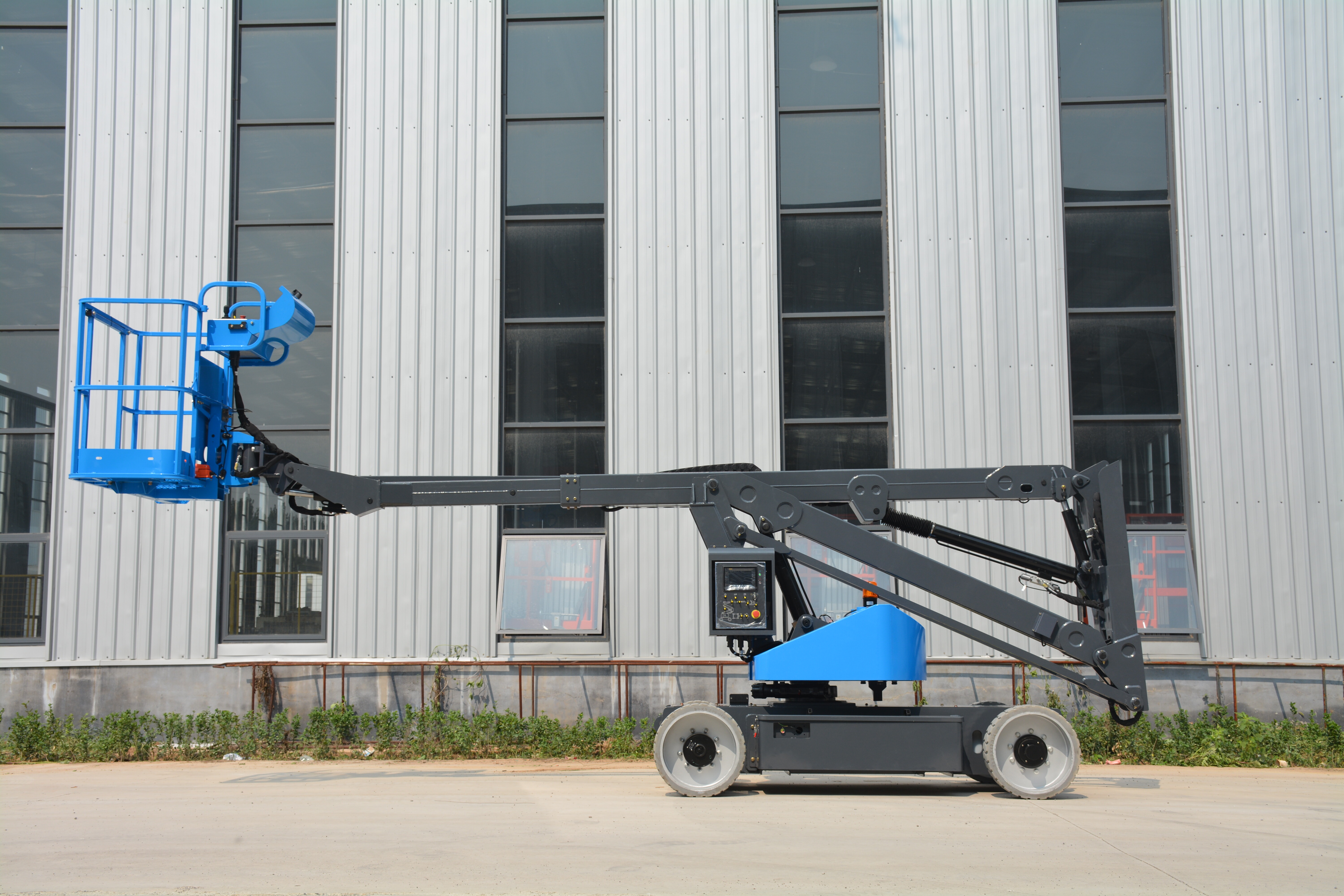 13.8M Work Articulating Boom Lift , QYQB-12DQ(14m)