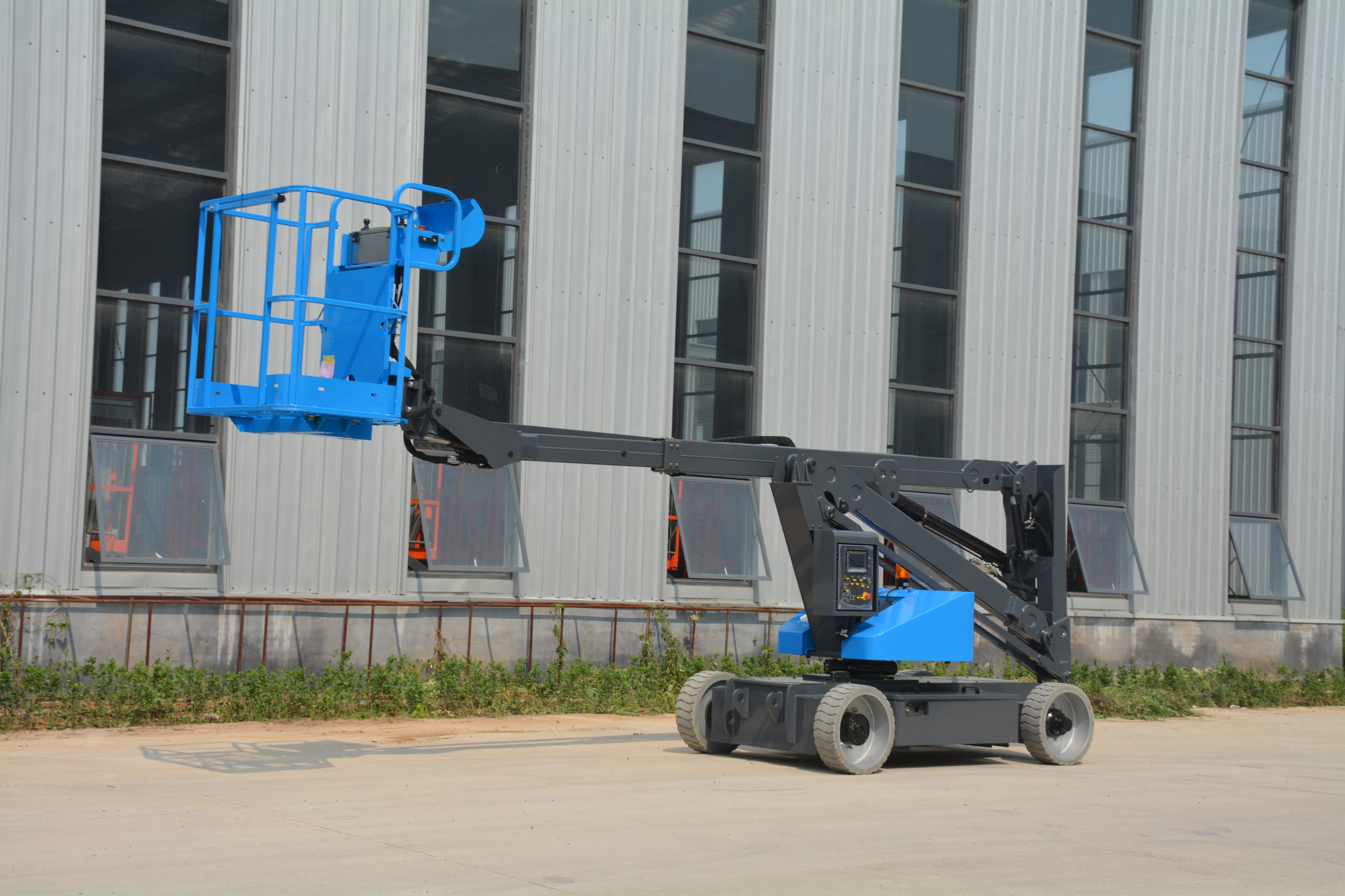 13.8M Work Articulating Boom Lift , QYQB-12DQ(14m)