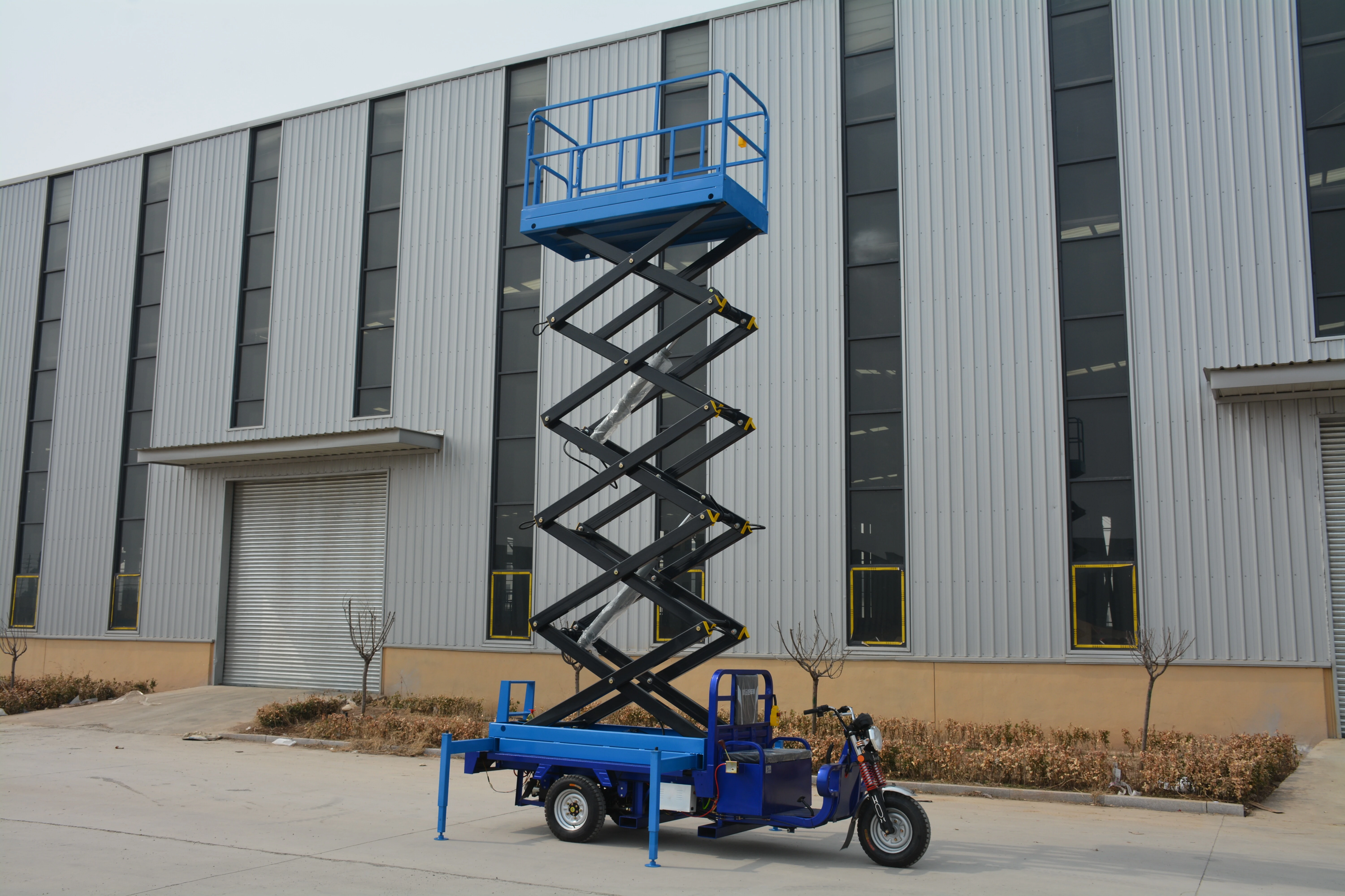 10M Work Vehicle Mounted Scissor Lift , QYCZ0.5-8