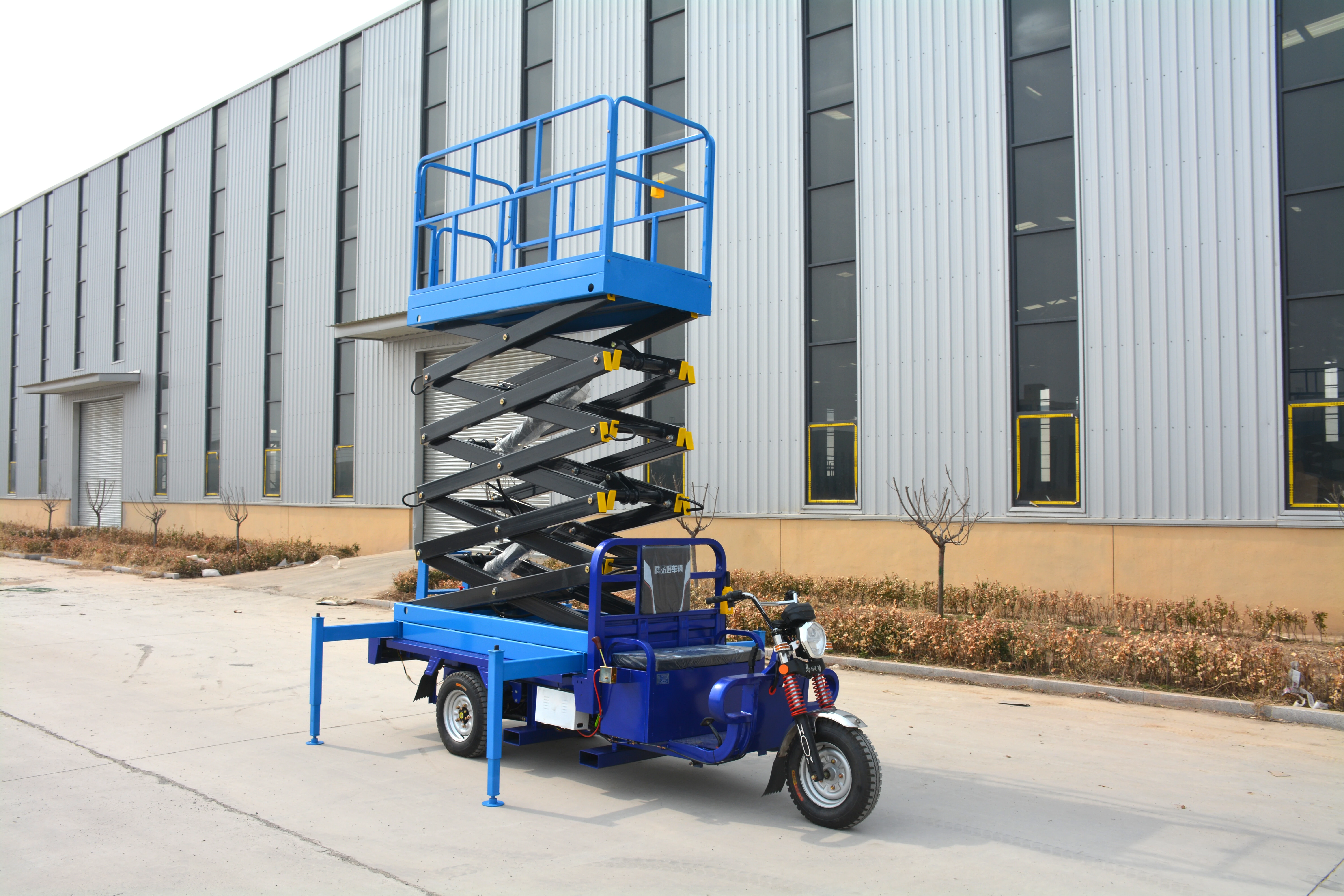 10M Work Vehicle Mounted Scissor Lift , QYCZ0.5-8