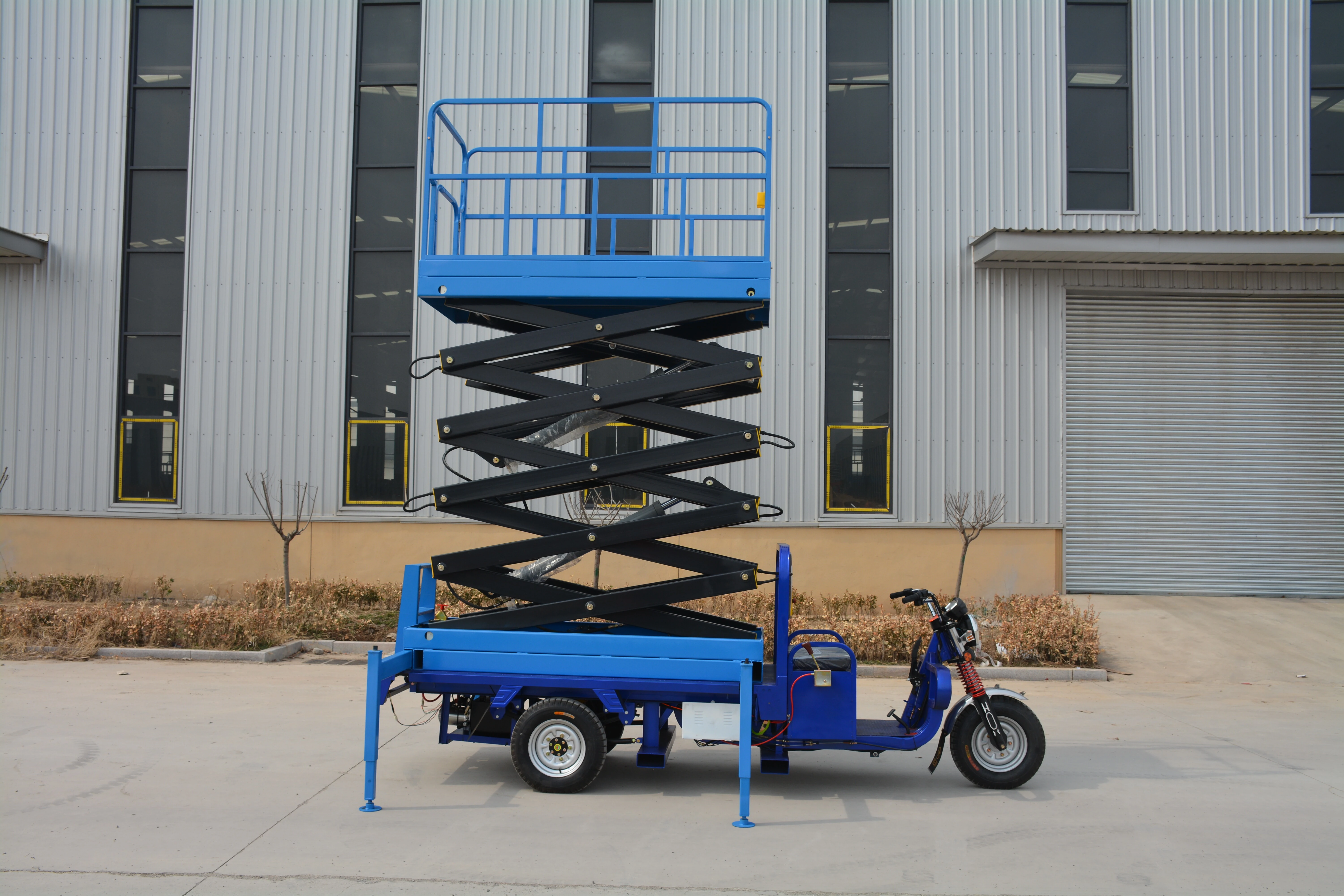10M Work Vehicle Mounted Scissor Lift , QYCZ0.5-8