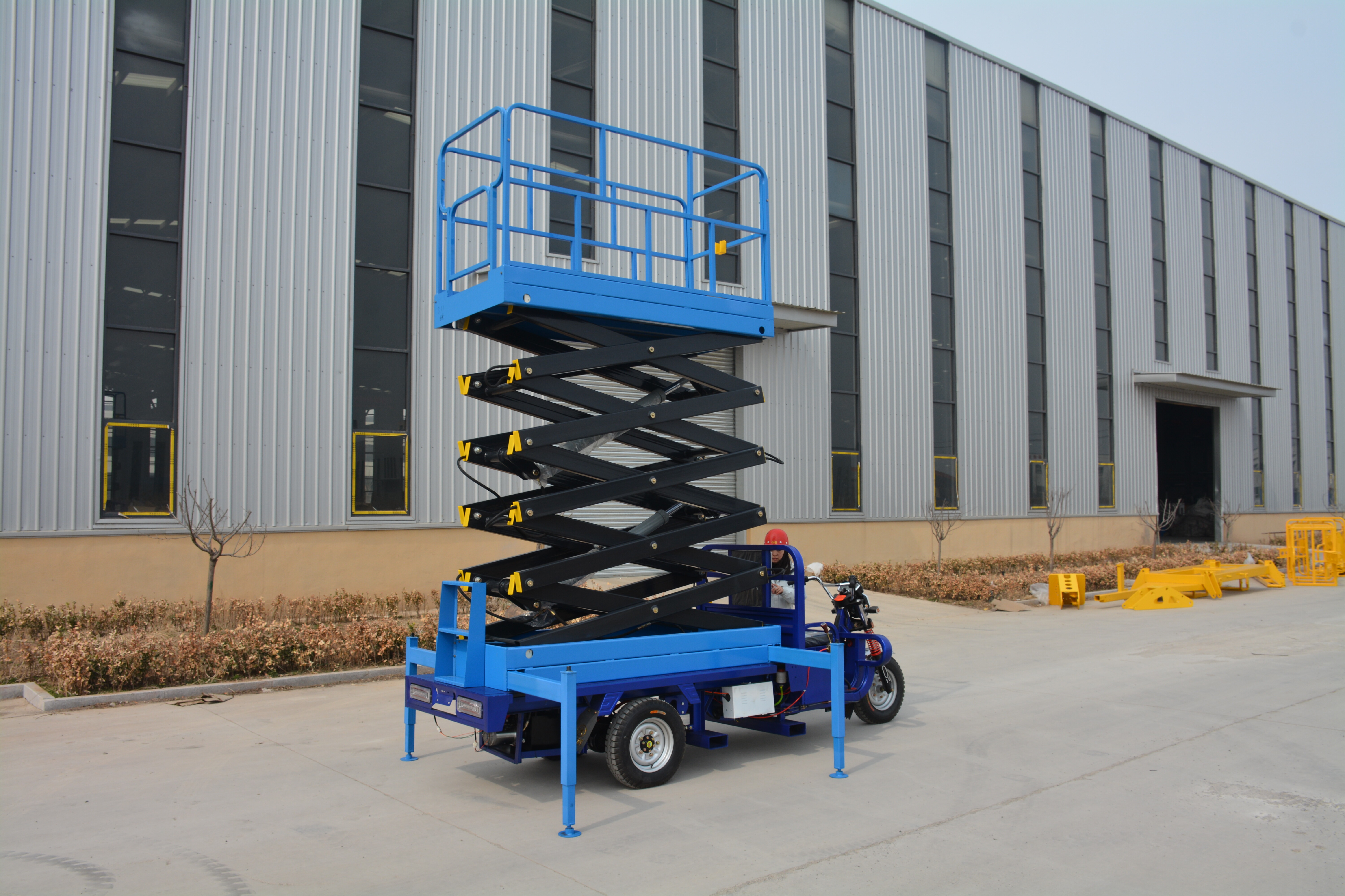 8M Work Vehicle Mounted Scissor Lift , QYCZ0.3-11