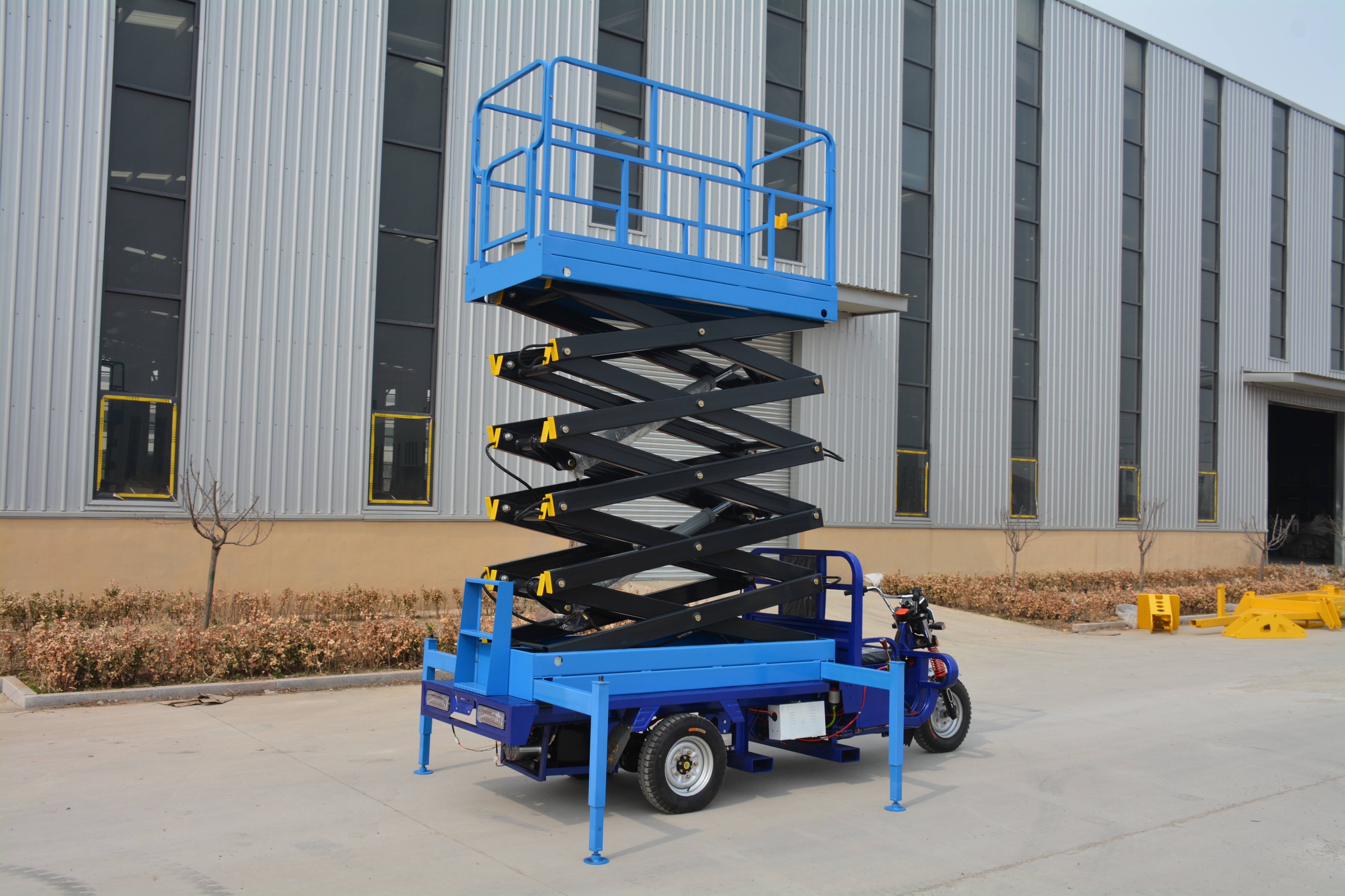 10M Work Vehicle Mounted Scissor Lift , QYCZ0.5-8