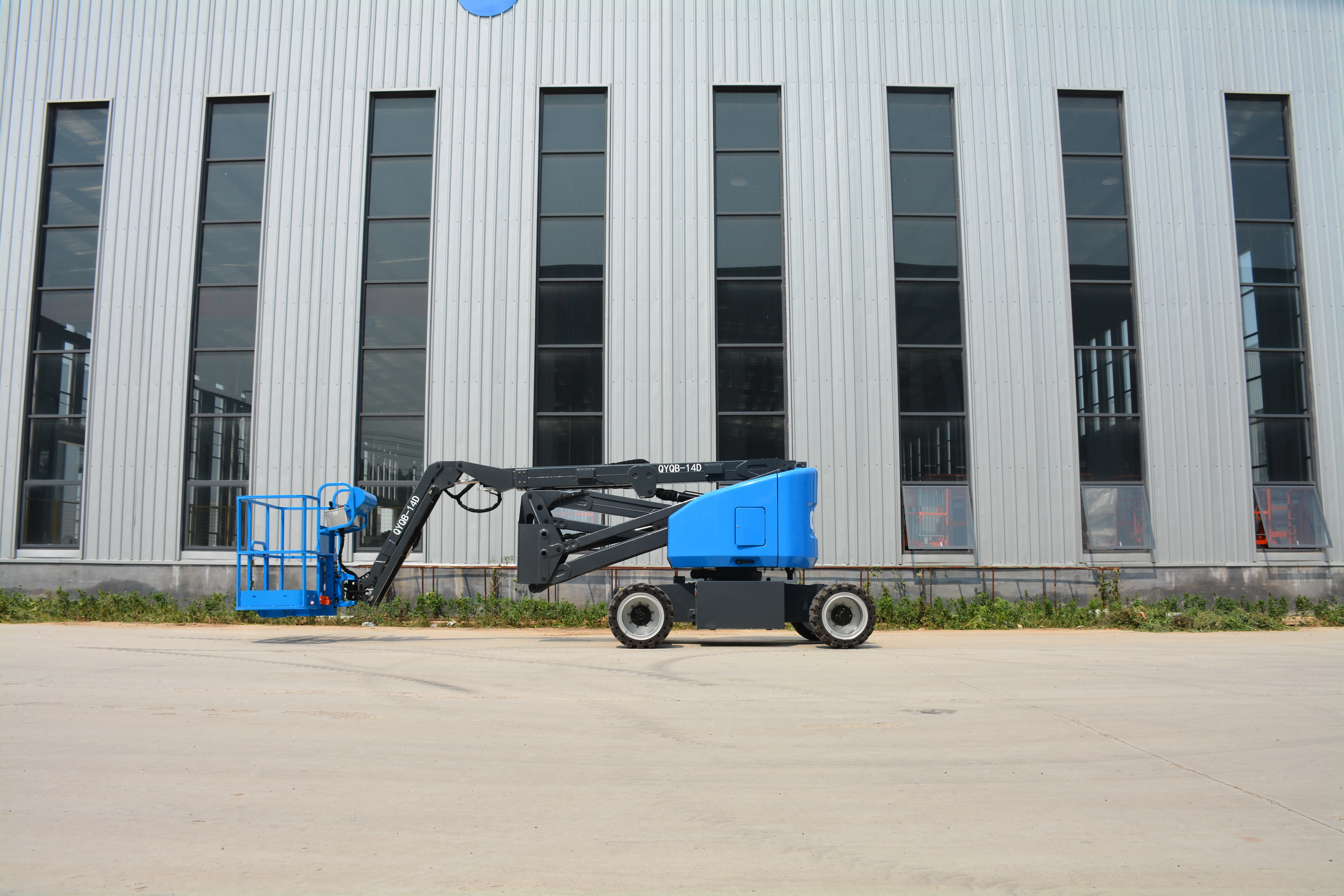 15.8M Work Articulating Boom Lift , QYQB-14DQ