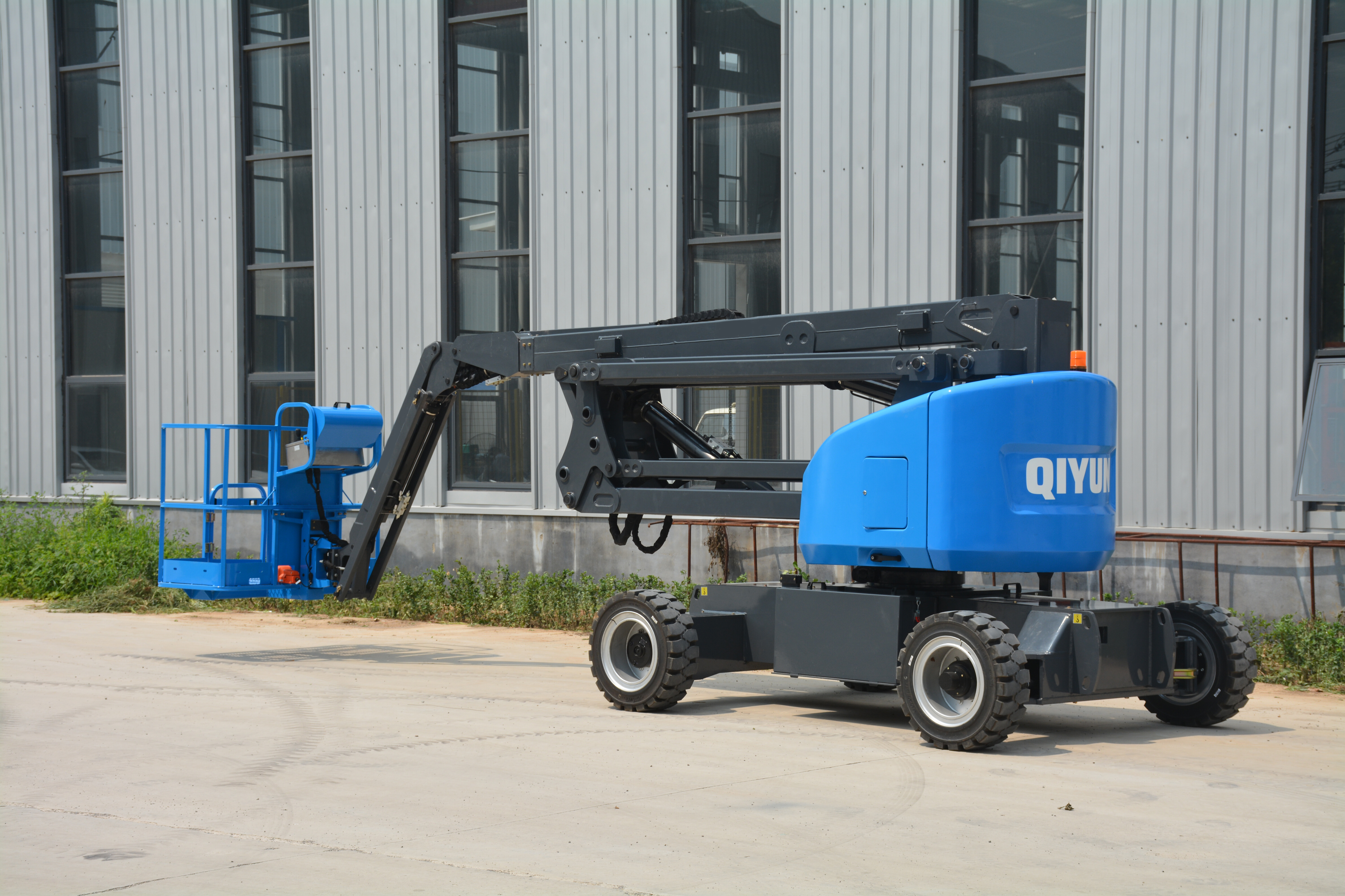 16.7M Work Articulating Boom Lift , QYQB-15D