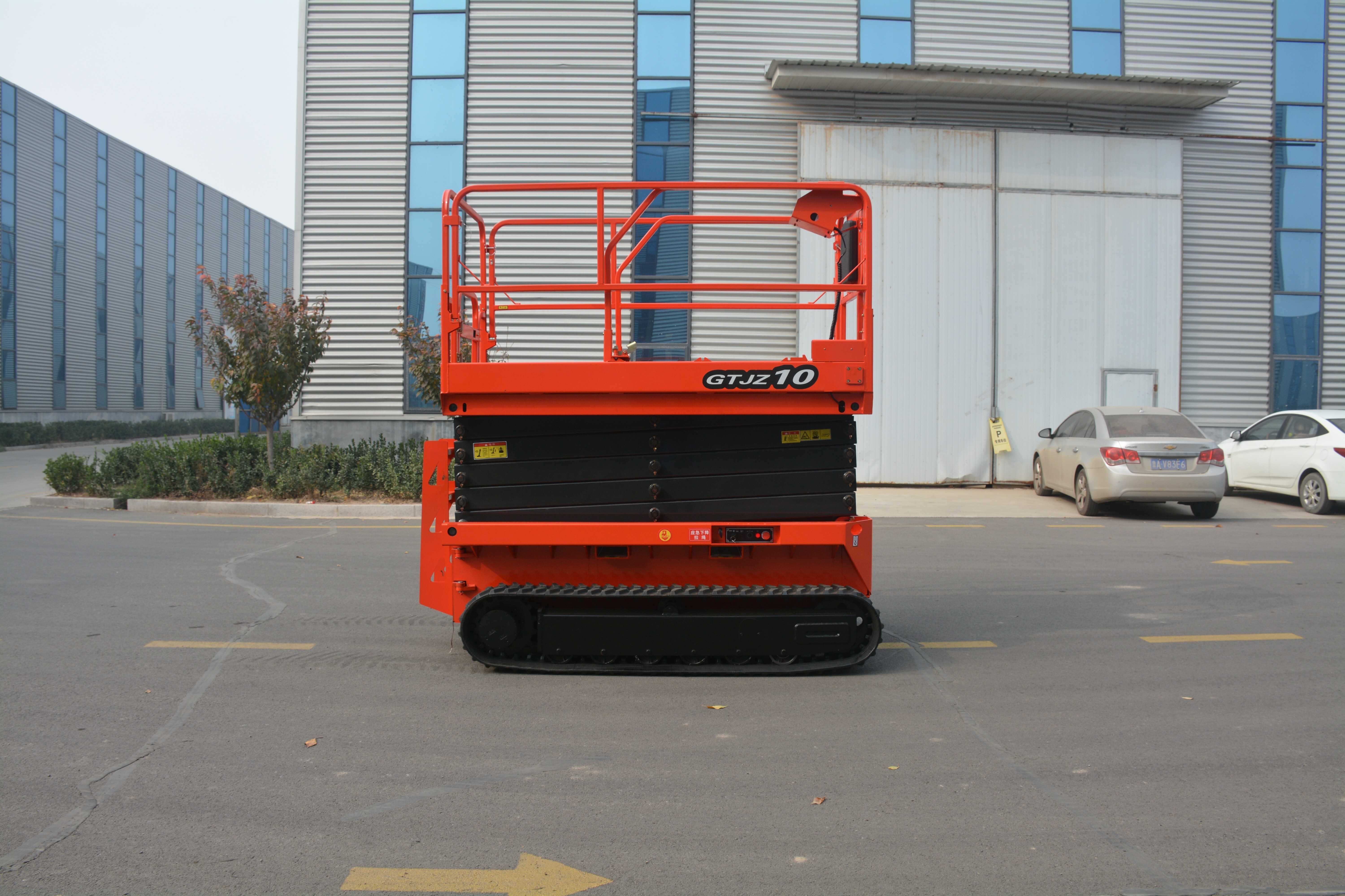 12M Work Crawler Scissor Lift , QY1013LD