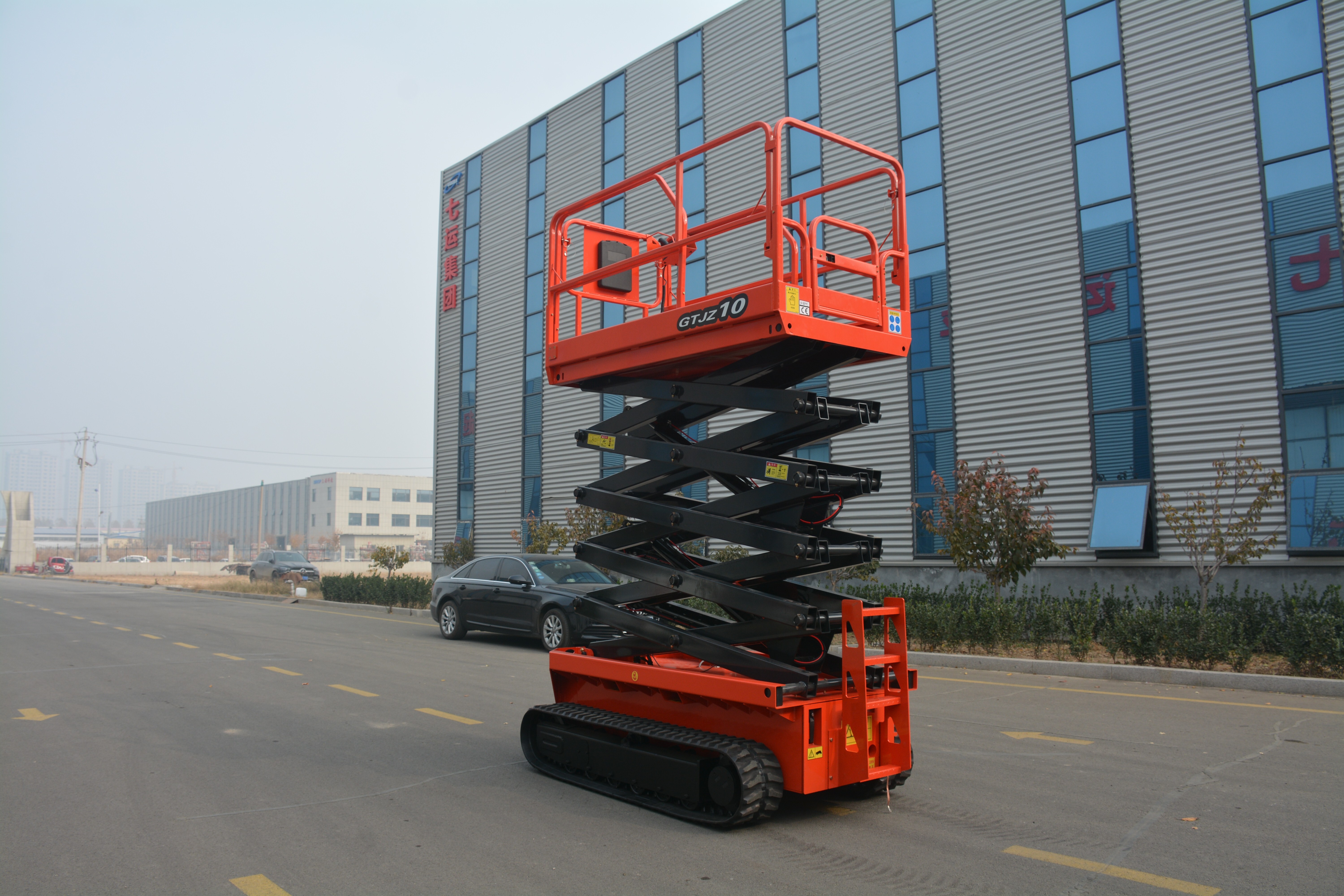 12M Work Crawler Scissor Lift , QY1013LD