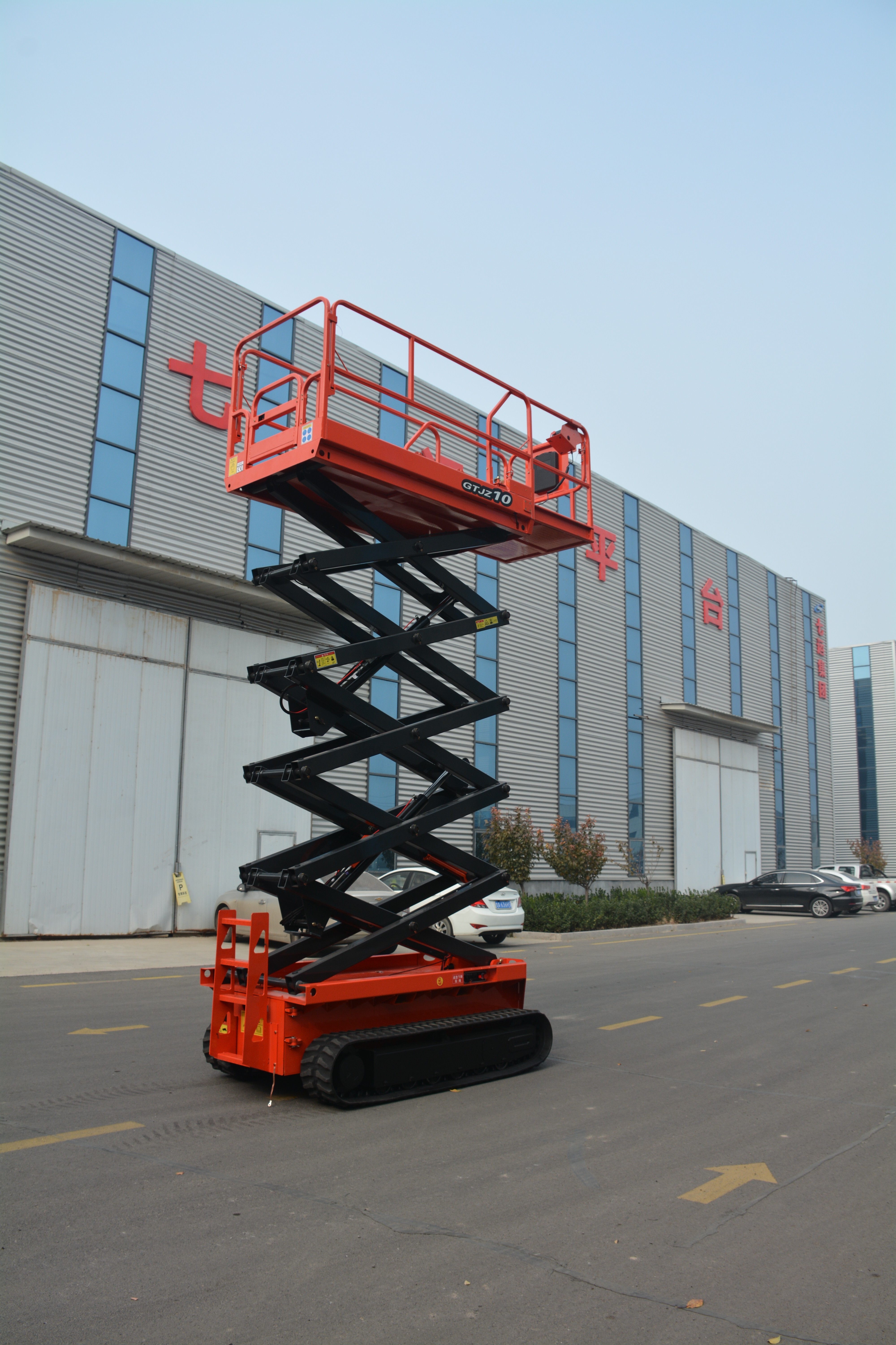 12M Work Crawler Scissor Lift , QY1013LD