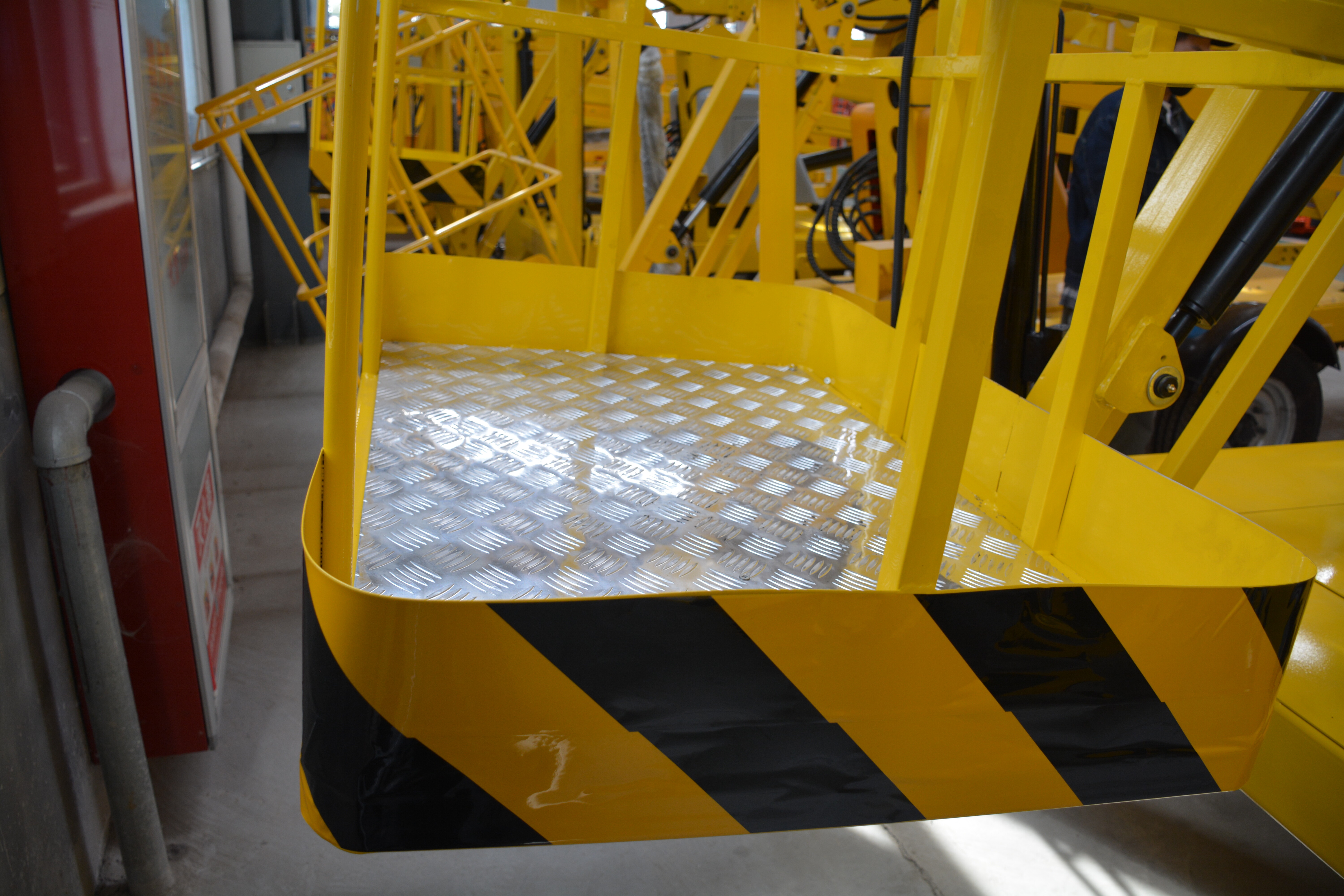 10M Work Towable Boom Lift , QYTGZ08