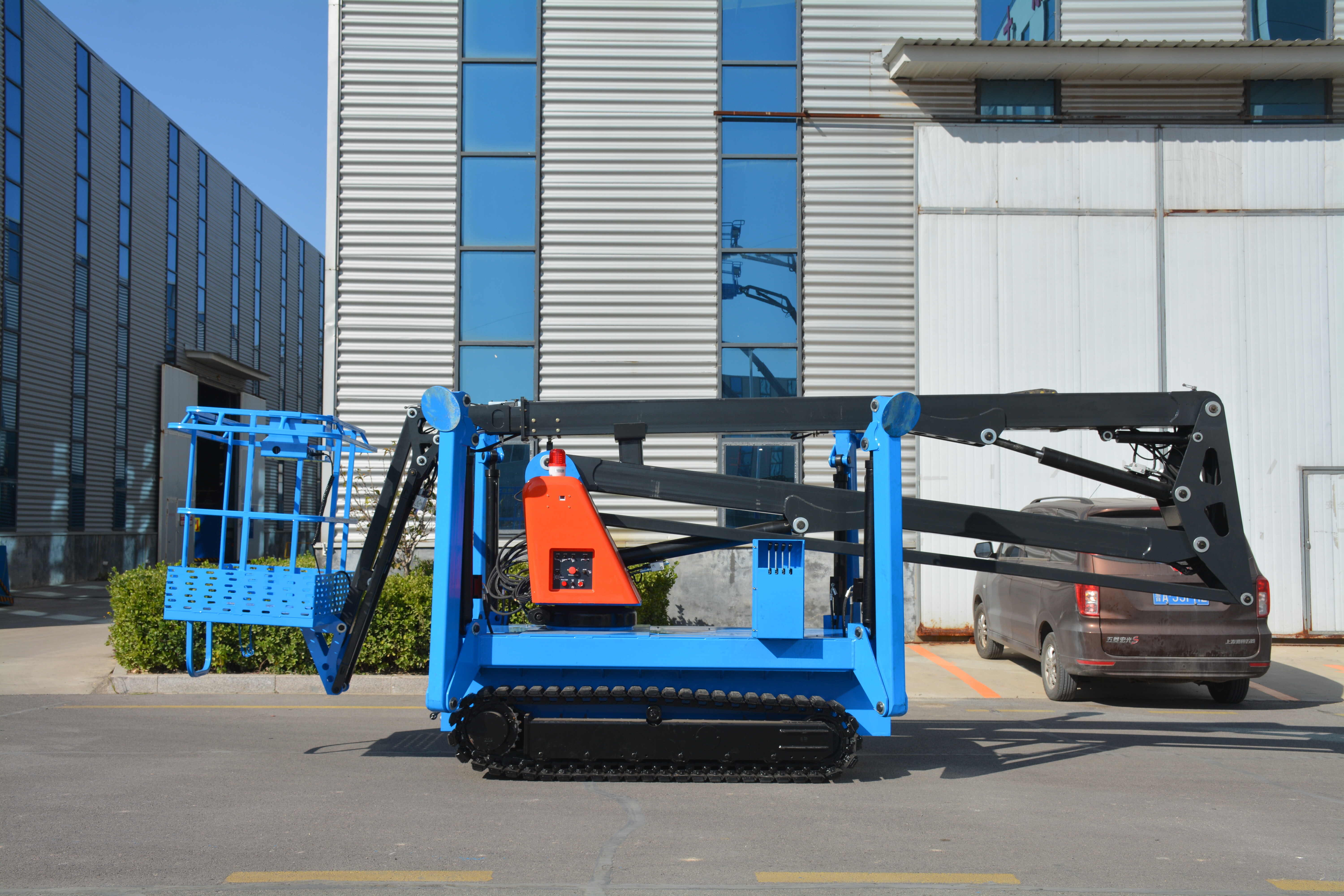 16M Work Crawler Articulating Boom Lift , GTZZ14