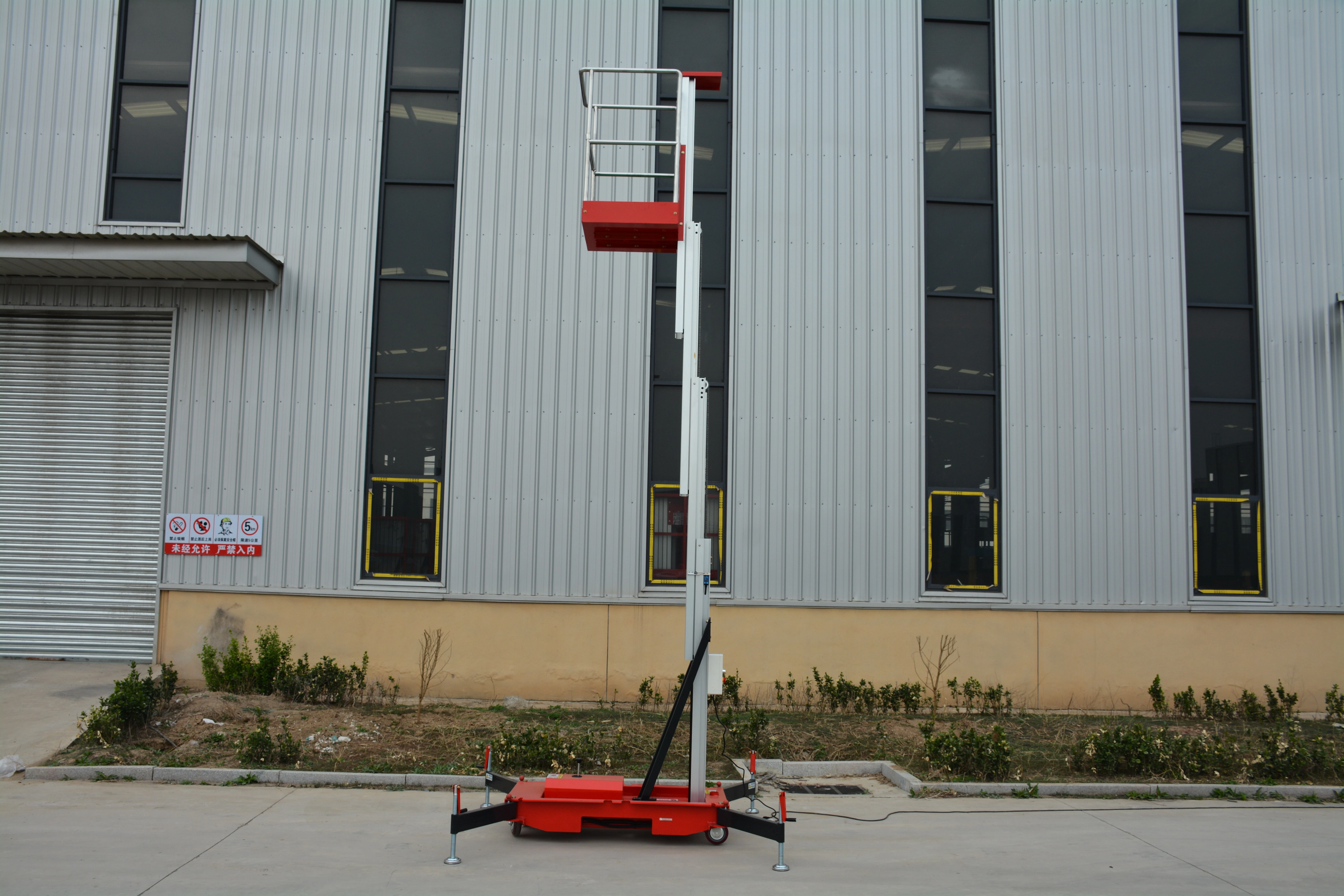 6M Work Single Mast Aluminum Alloy Lift , QYLH4-100-1
