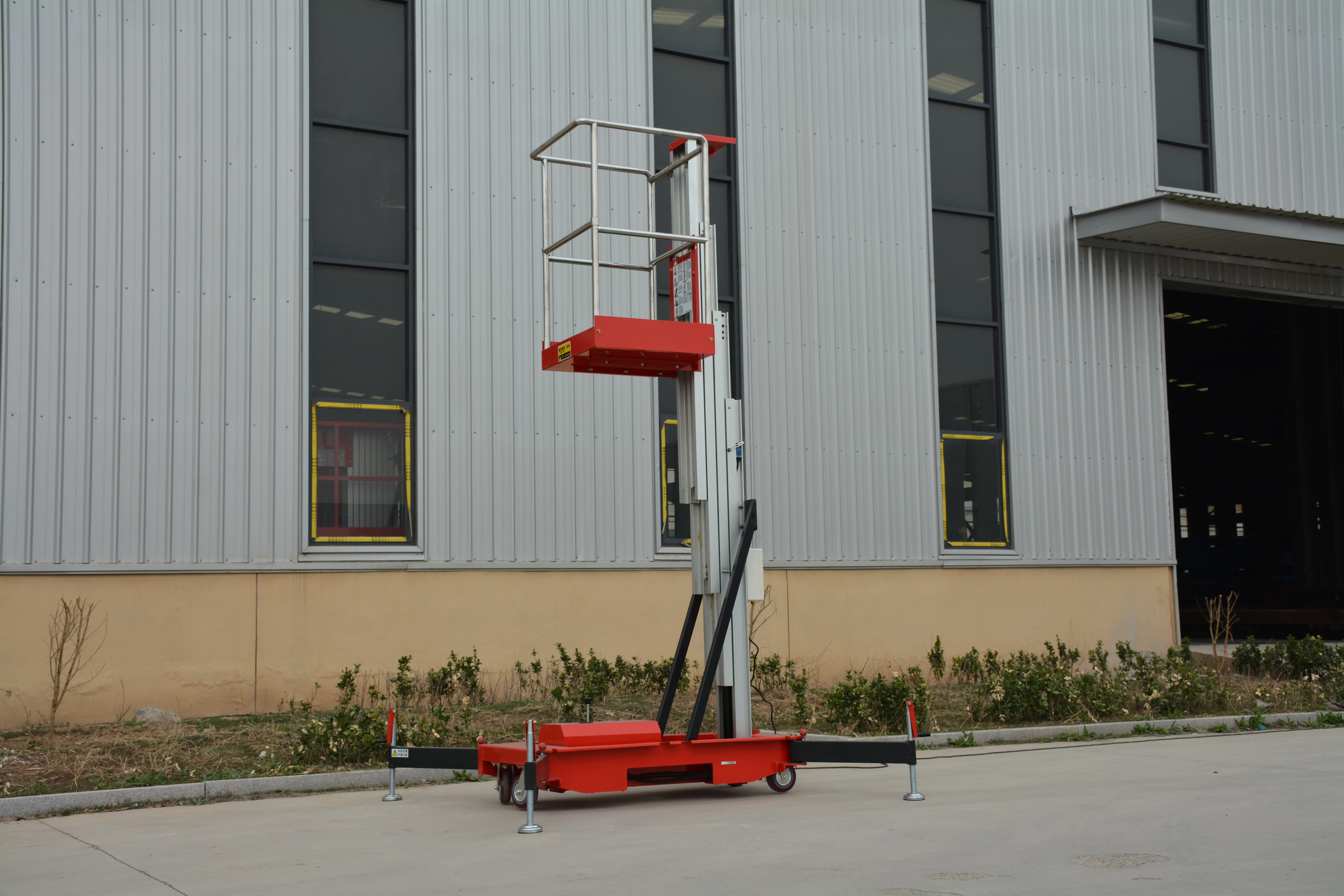 6M Work Single Mast Aluminum Alloy Lift , QYLH4-100-1
