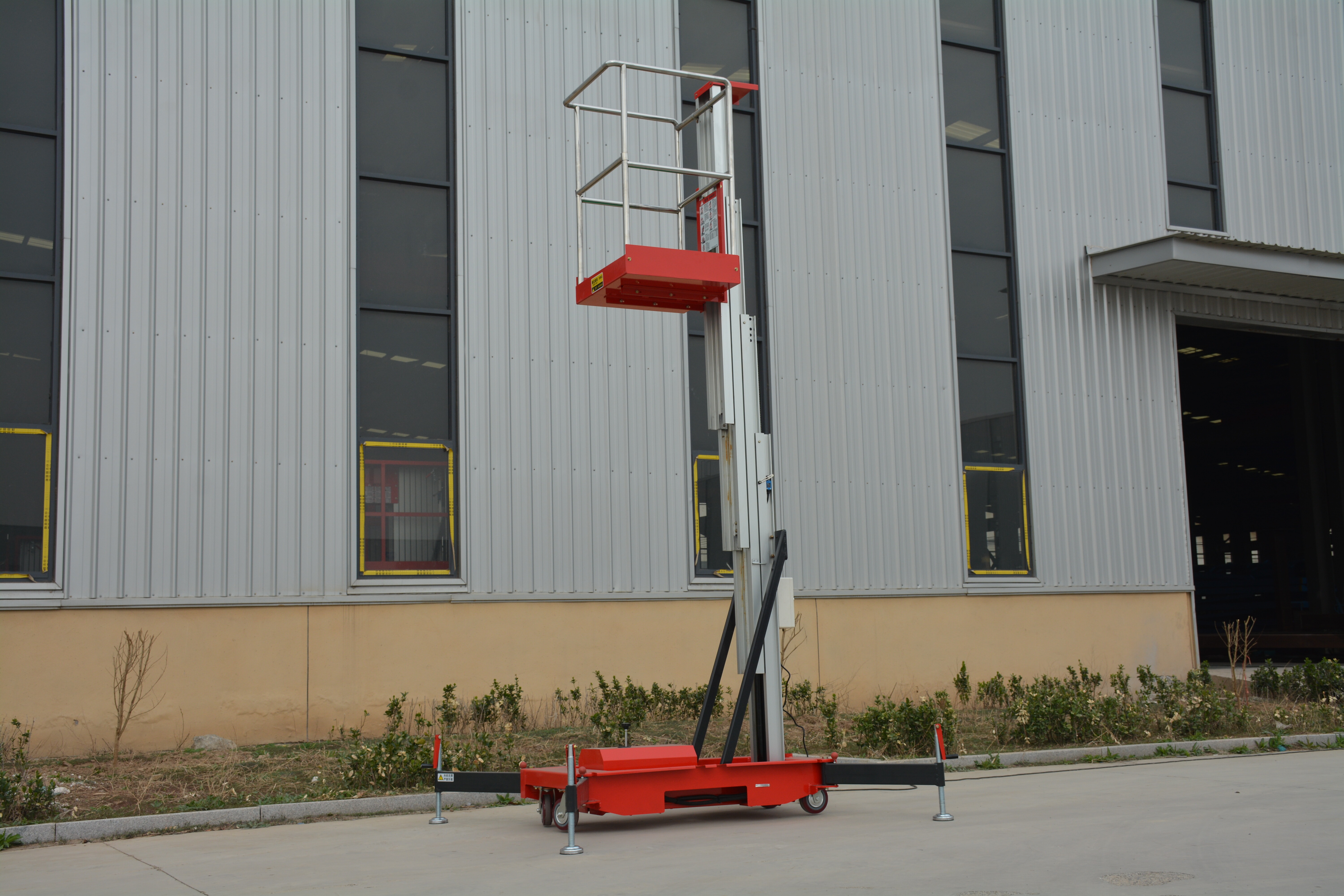 6M Work Single Mast Aluminum Alloy Lift , QYLH4-100-1