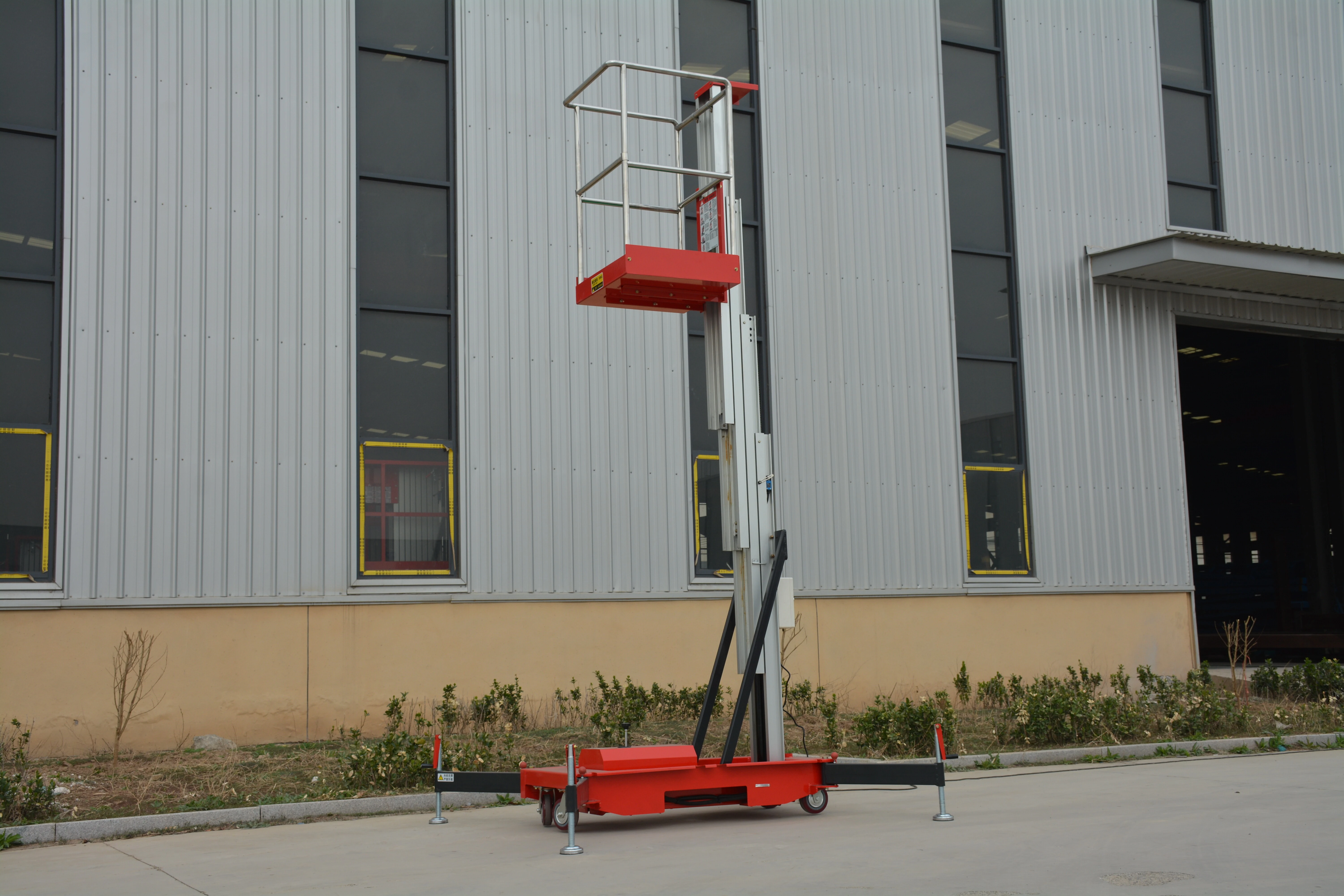 6M Work Single Mast Aluminum Alloy Lift , QYLH4-100-1