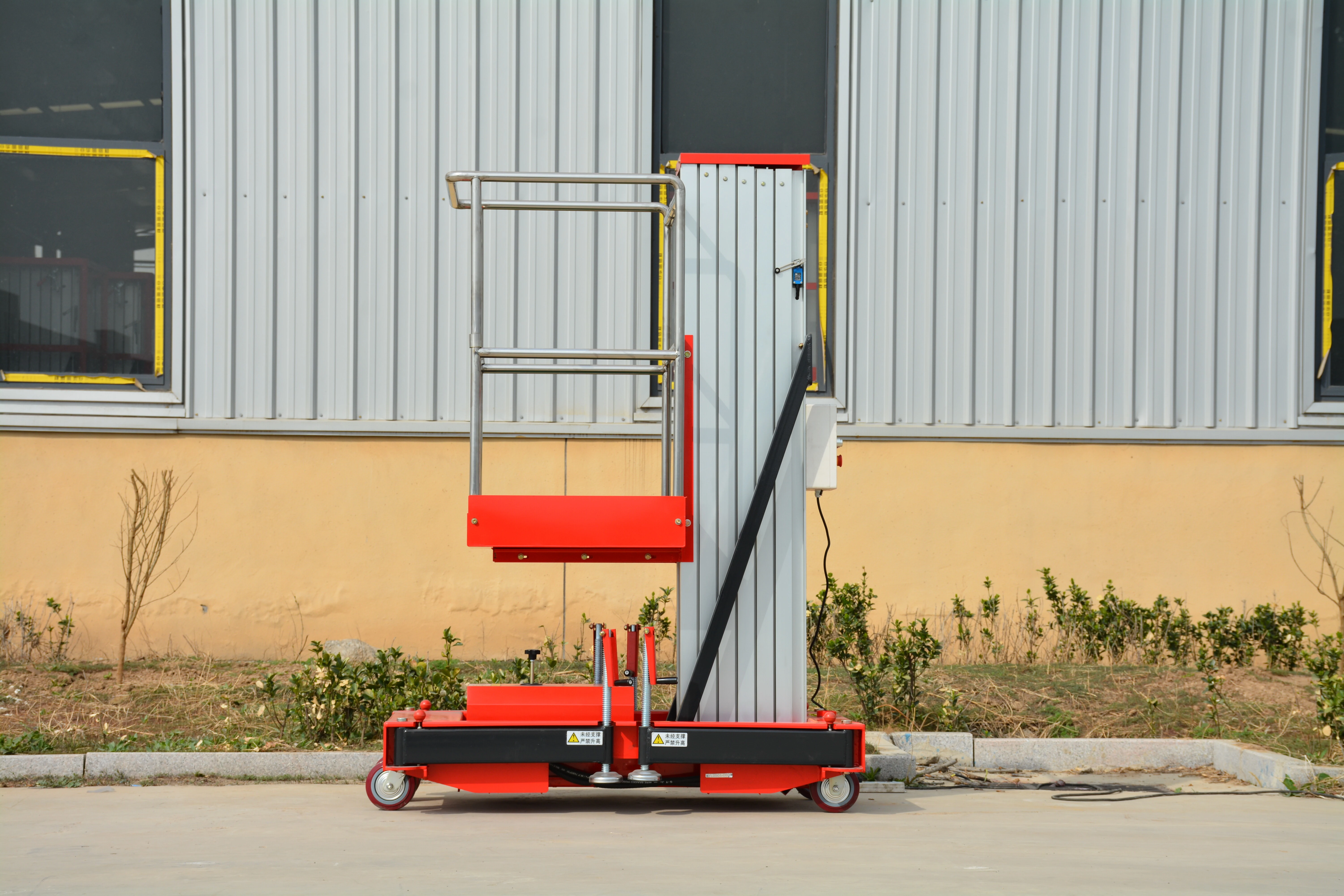 8M Work Single Mast Aluminum Alloy Lift , QYLH6-100-1