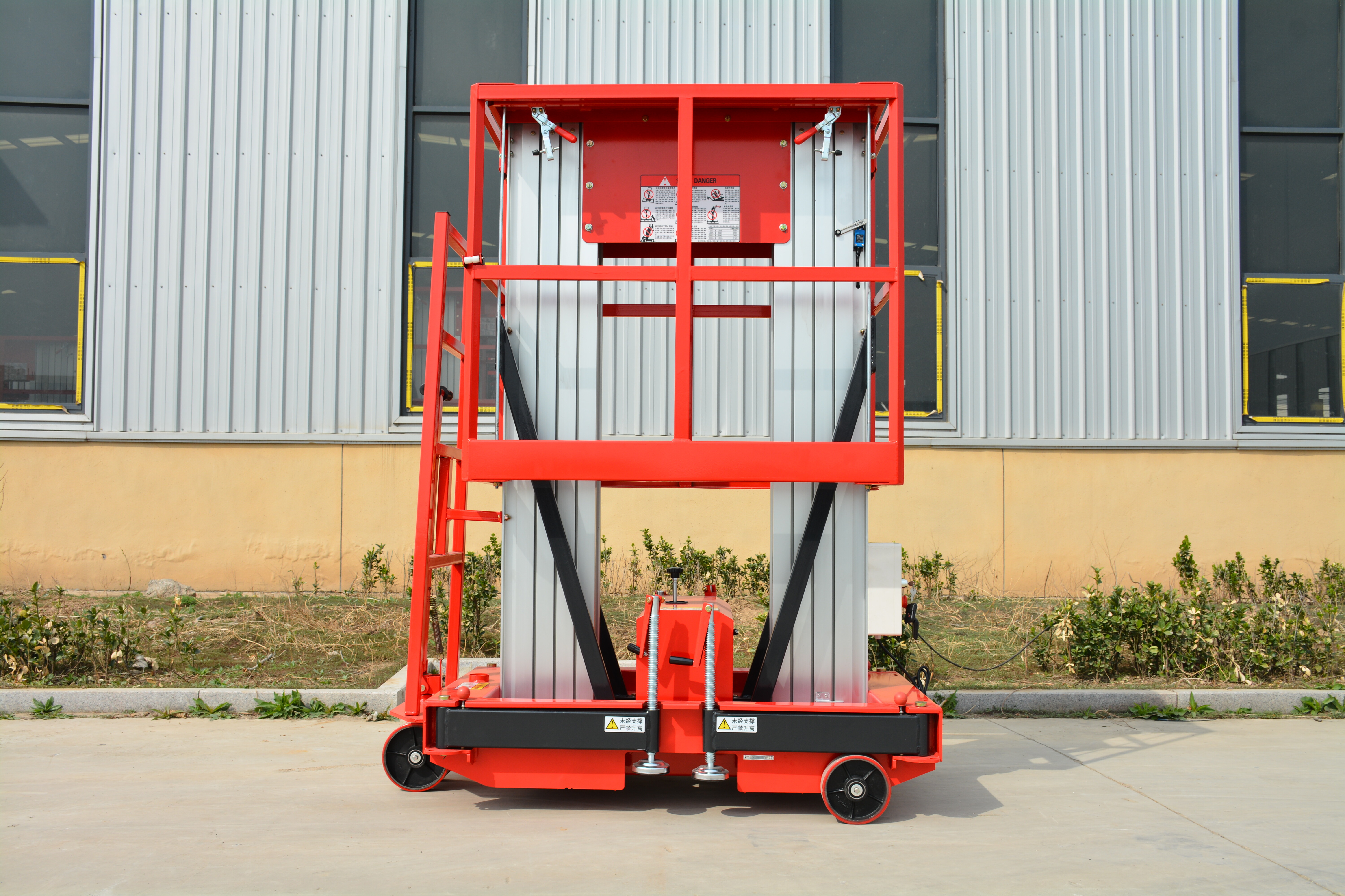 8M Work Double/Triple Mast Aluminum Alloy Lift , QYLH6-300-2